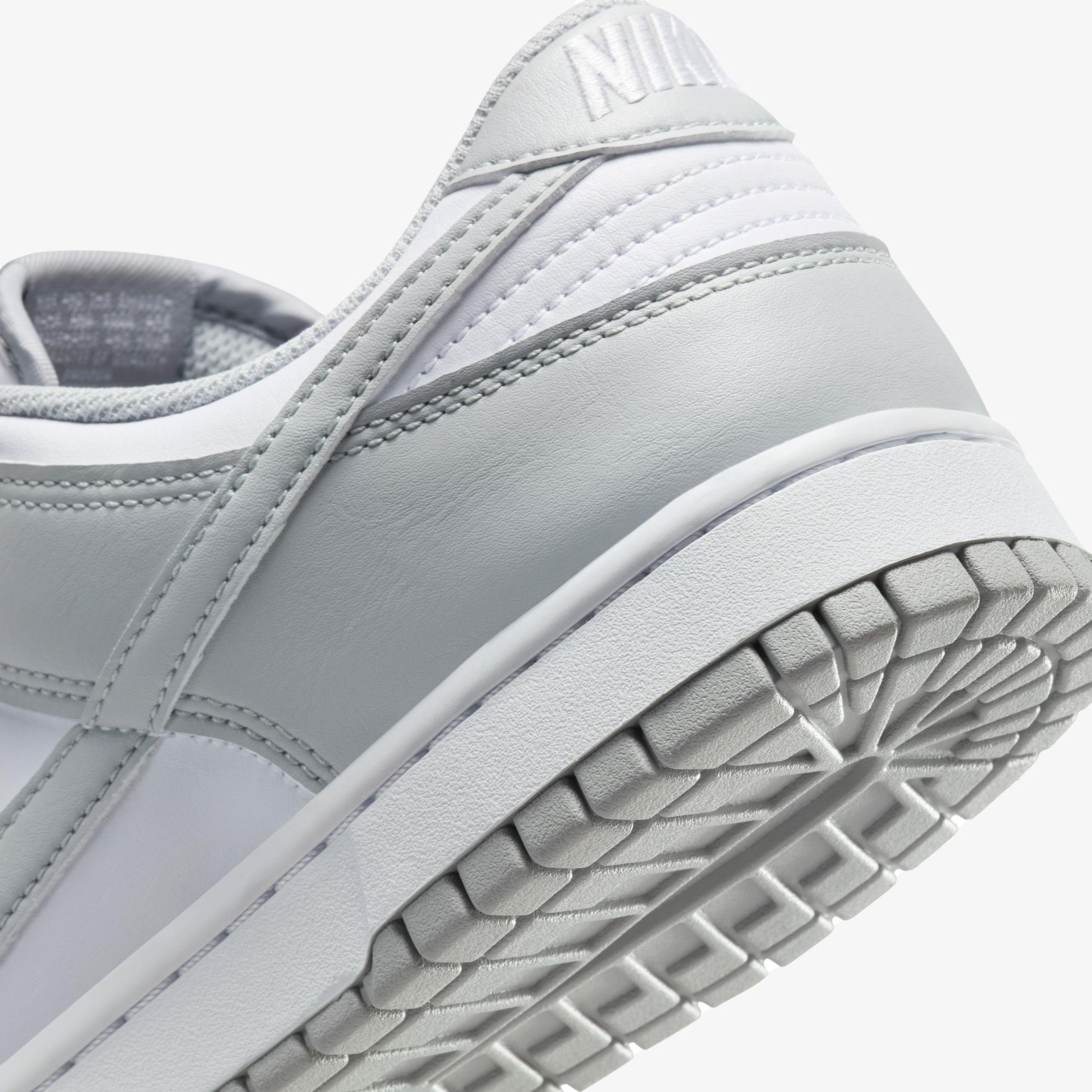 Nike Dunk Low Retro Erkek Beyaz Spor Ayakkabı