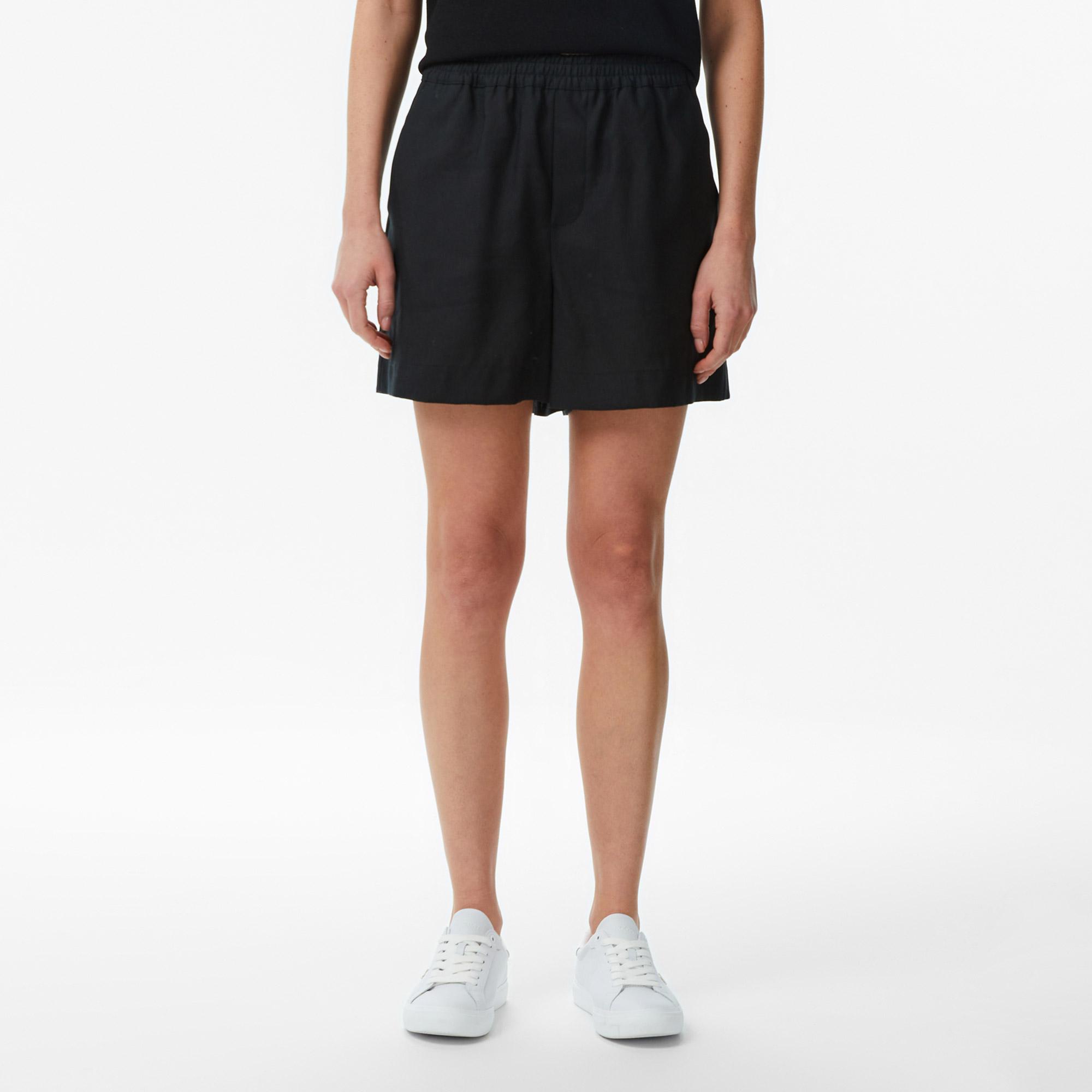 Lacoste Kadın Relaxed Fit Siyah Bermuda Şort