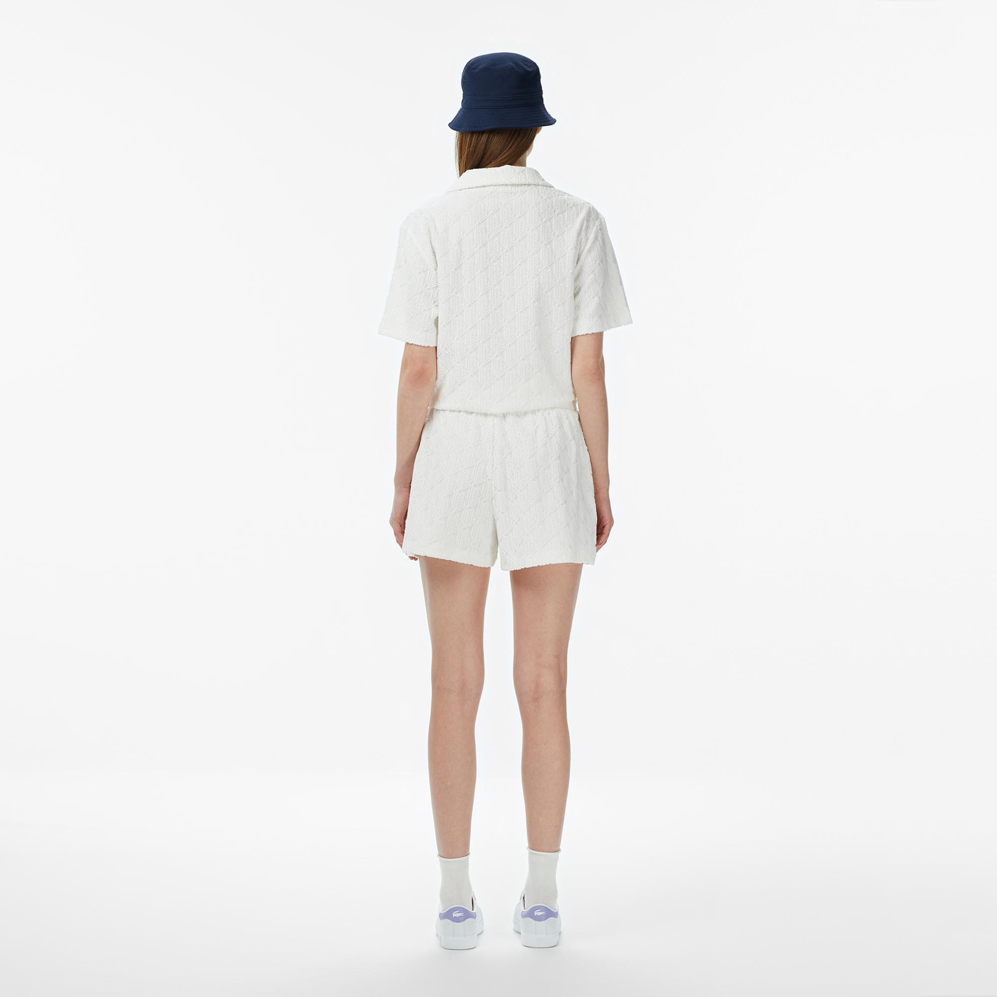 Lacoste Kadın Relaxed Fit Monogram Beyaz Şort