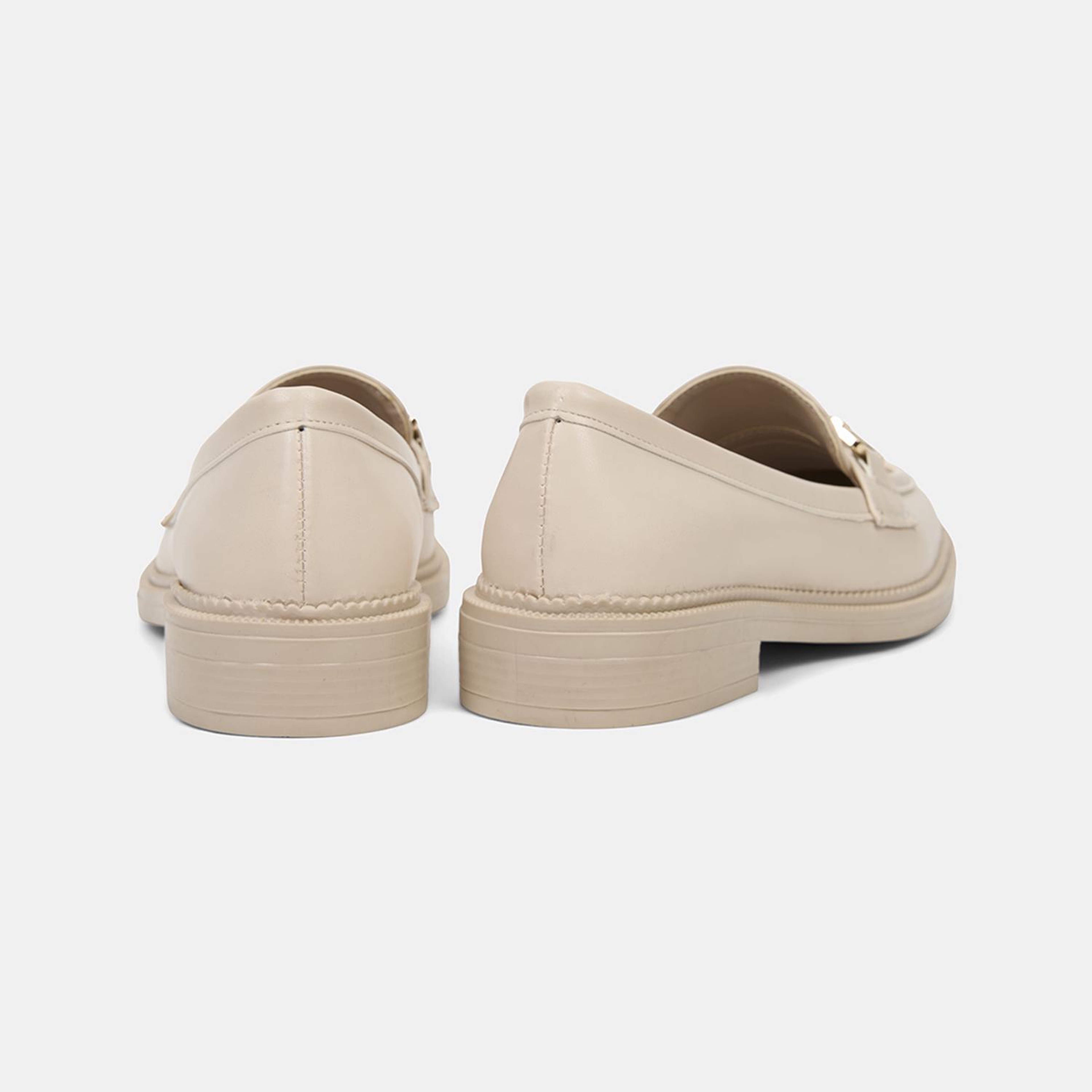 Kadın Bej Metal Toka Aksesuarlı Loafer