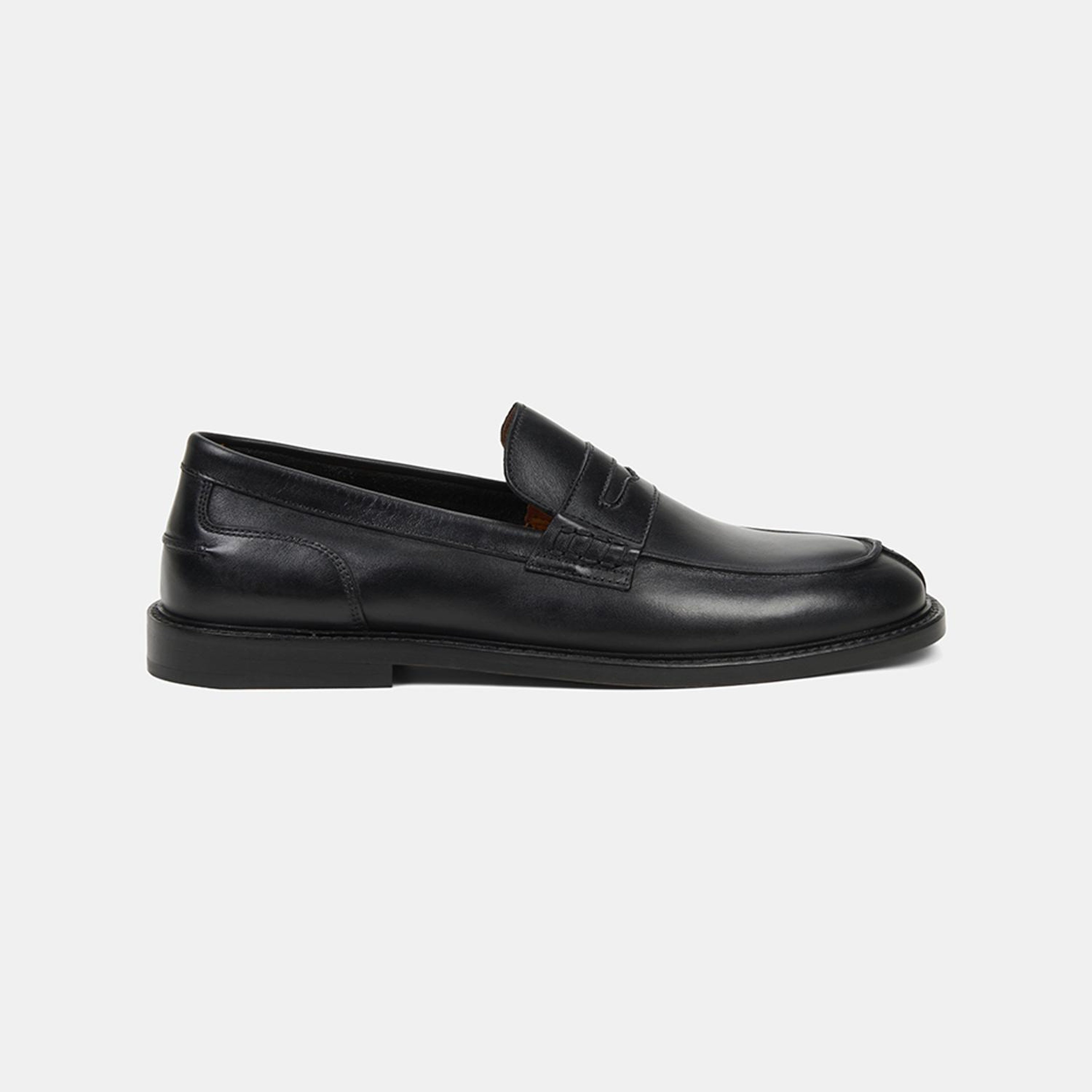 Erkek Siyah Yuvarlak Burun Klasik Deri Loafer