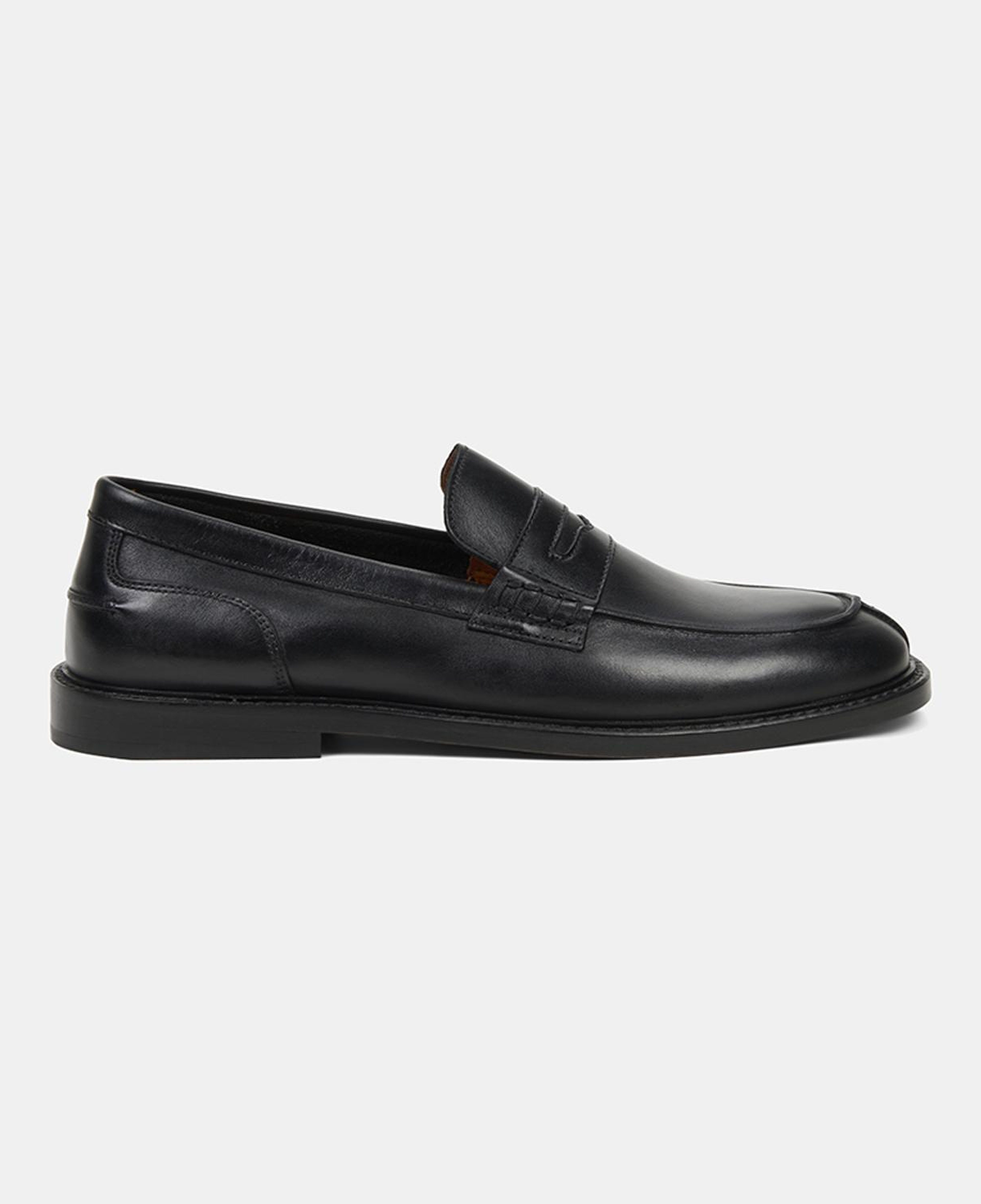 Erkek Siyah Yuvarlak Burun Klasik Deri Loafer