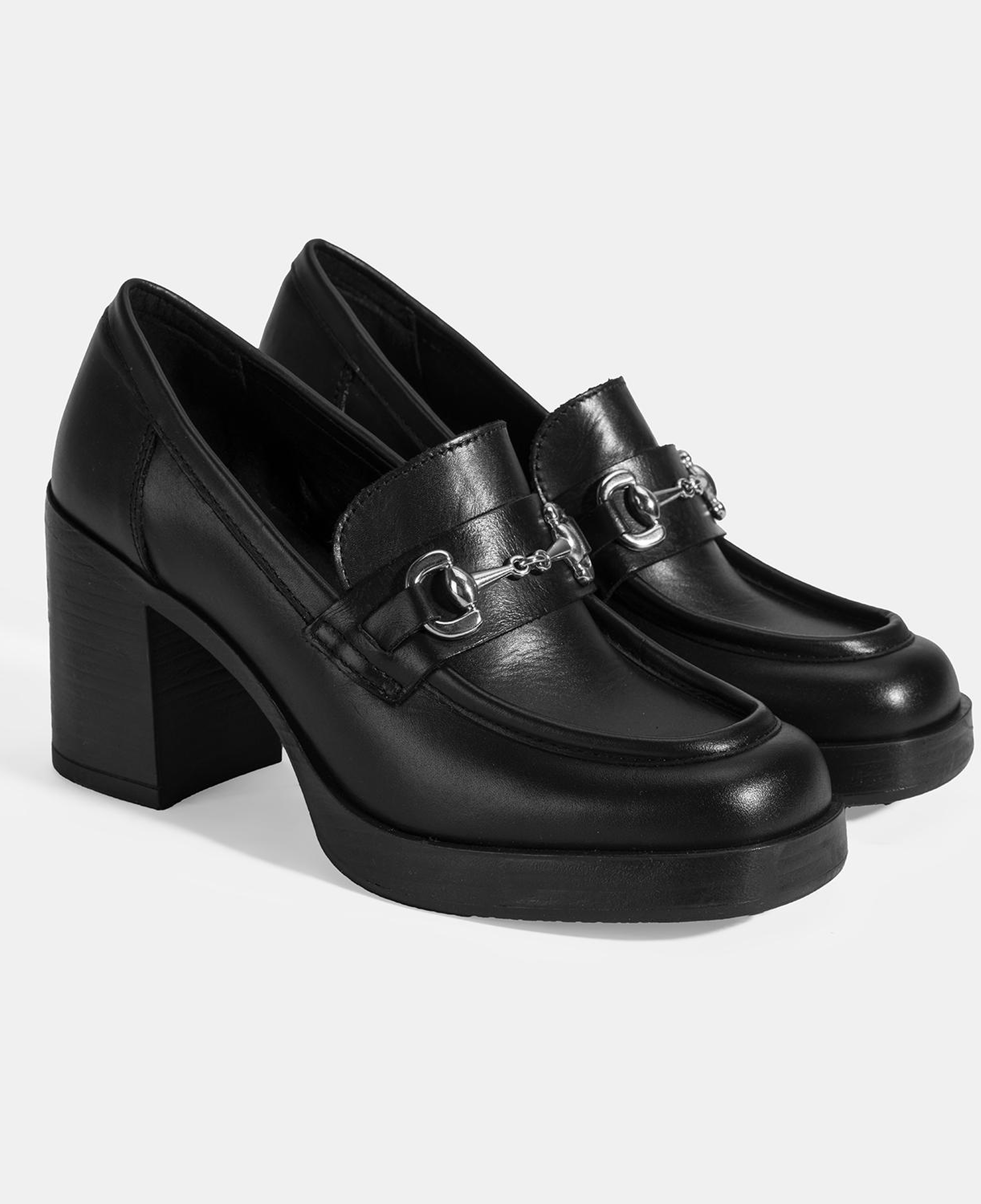 Kadın Siyah Metal Toka Detaylı Kalın Topuklu Loafer