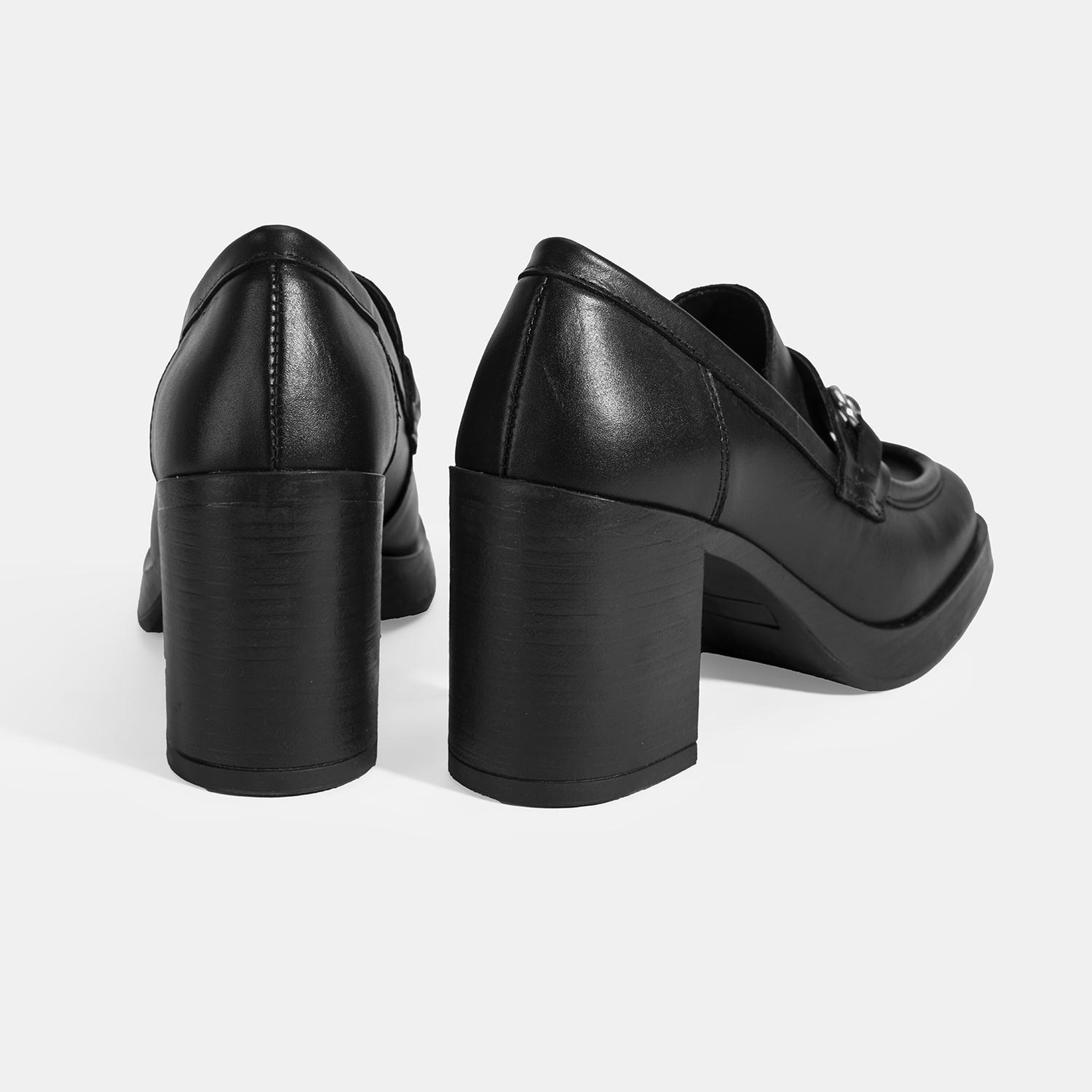 Kadın Siyah Metal Toka Detaylı Kalın Topuklu Loafer