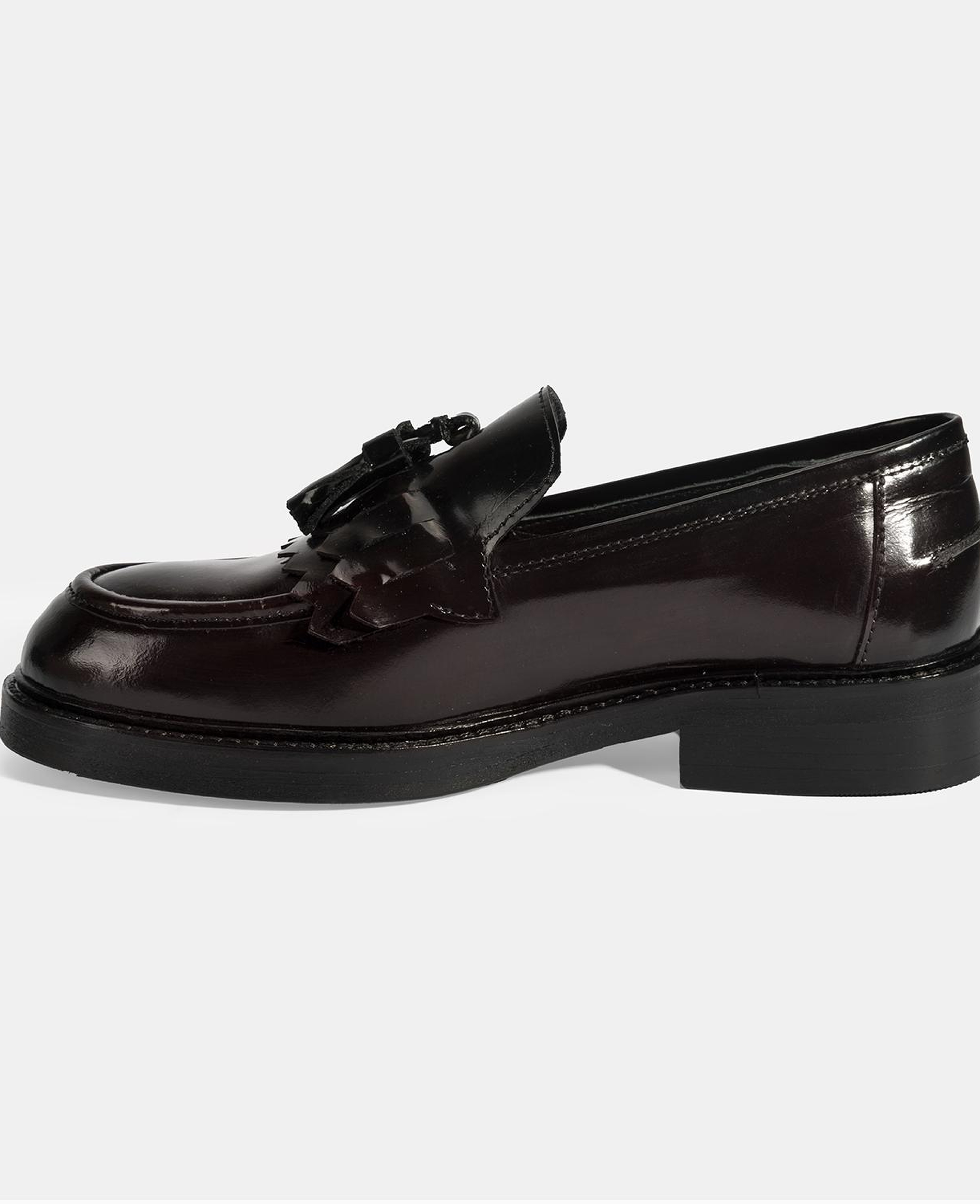 Kadın Bordo Püskül Detaylı Deri Loafer