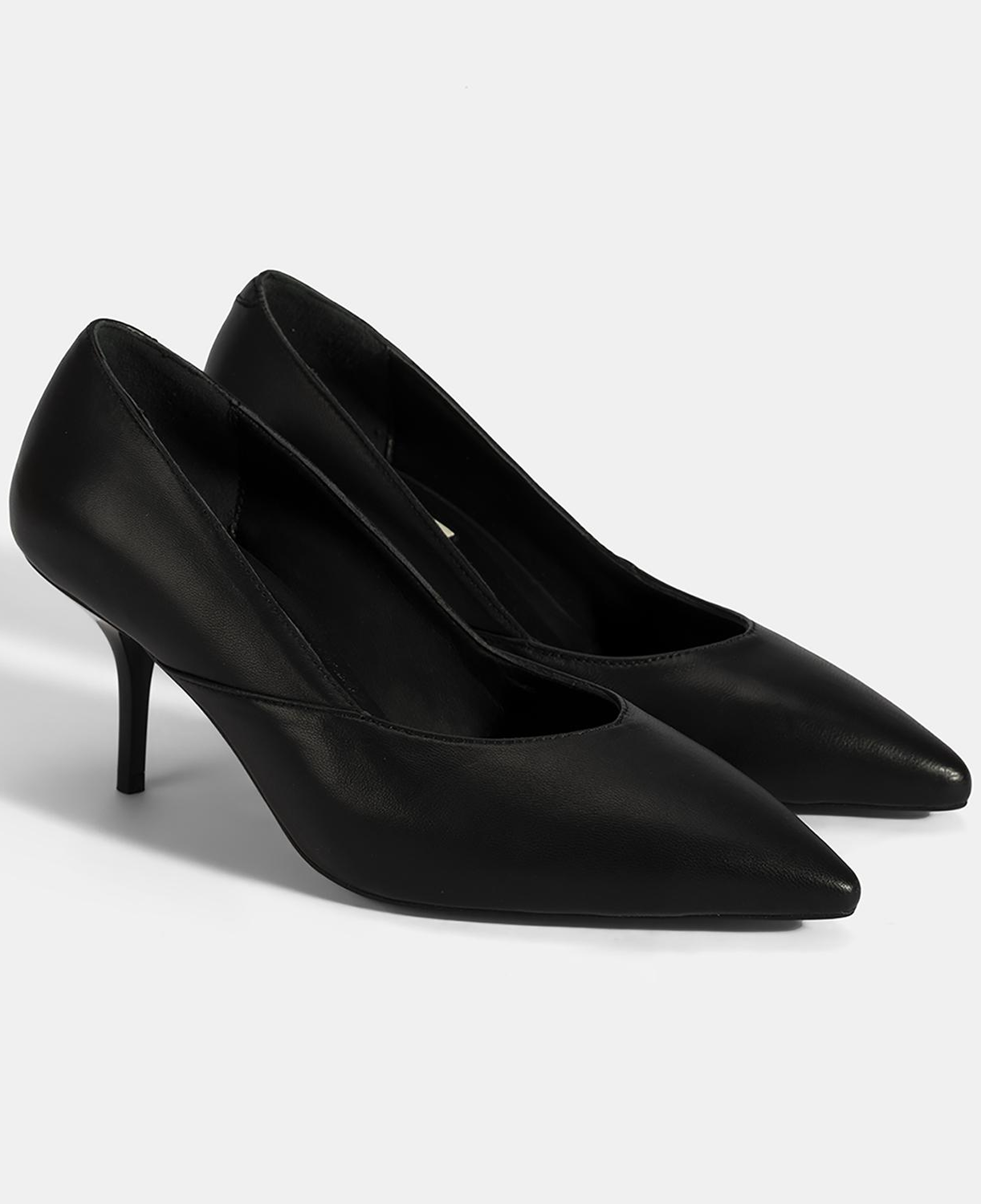 Kadın Siyah Deri Topuklu Klasik Ayakkabı