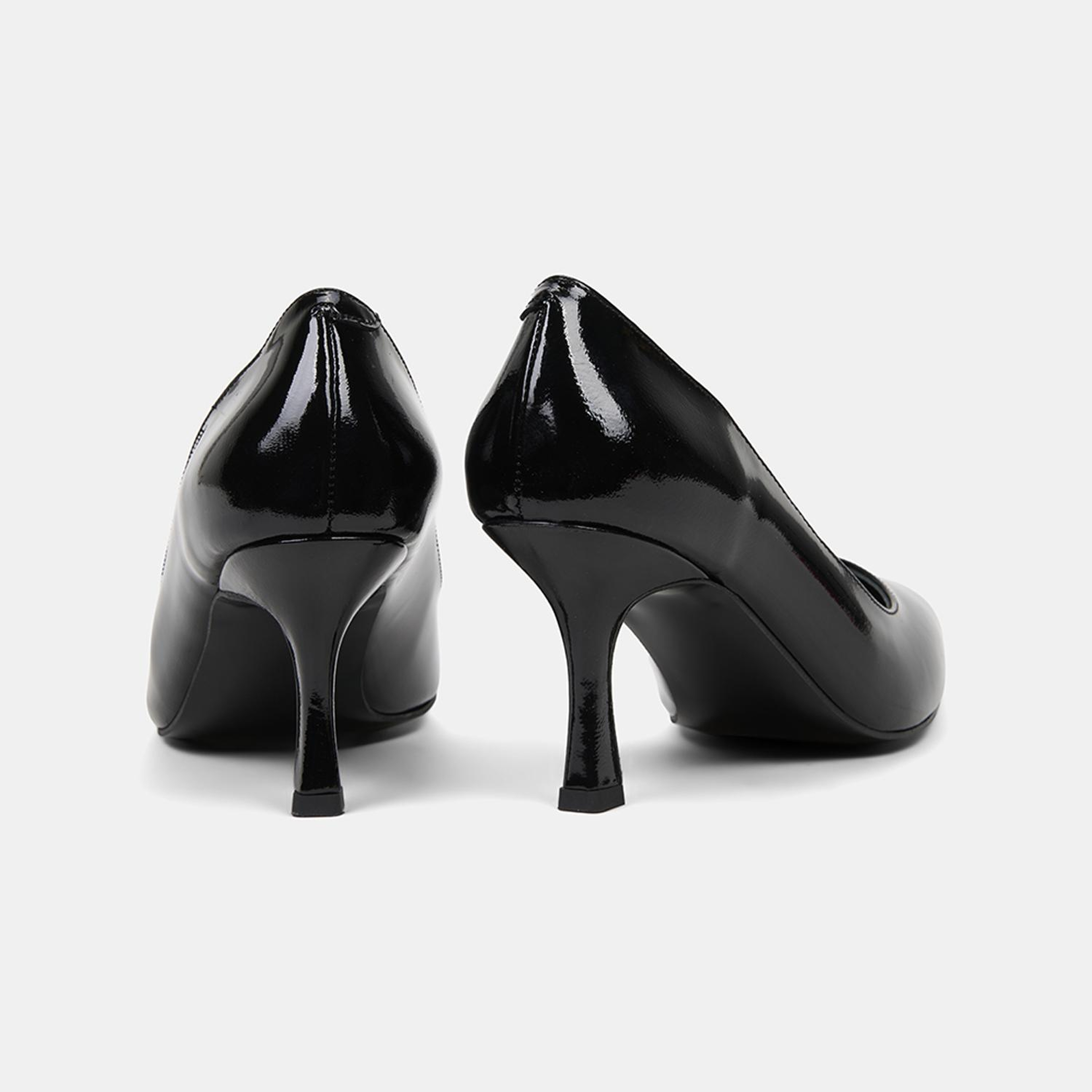 Kadın Siyah Sivri Burunlu Klasik Rugan Deri Stiletto