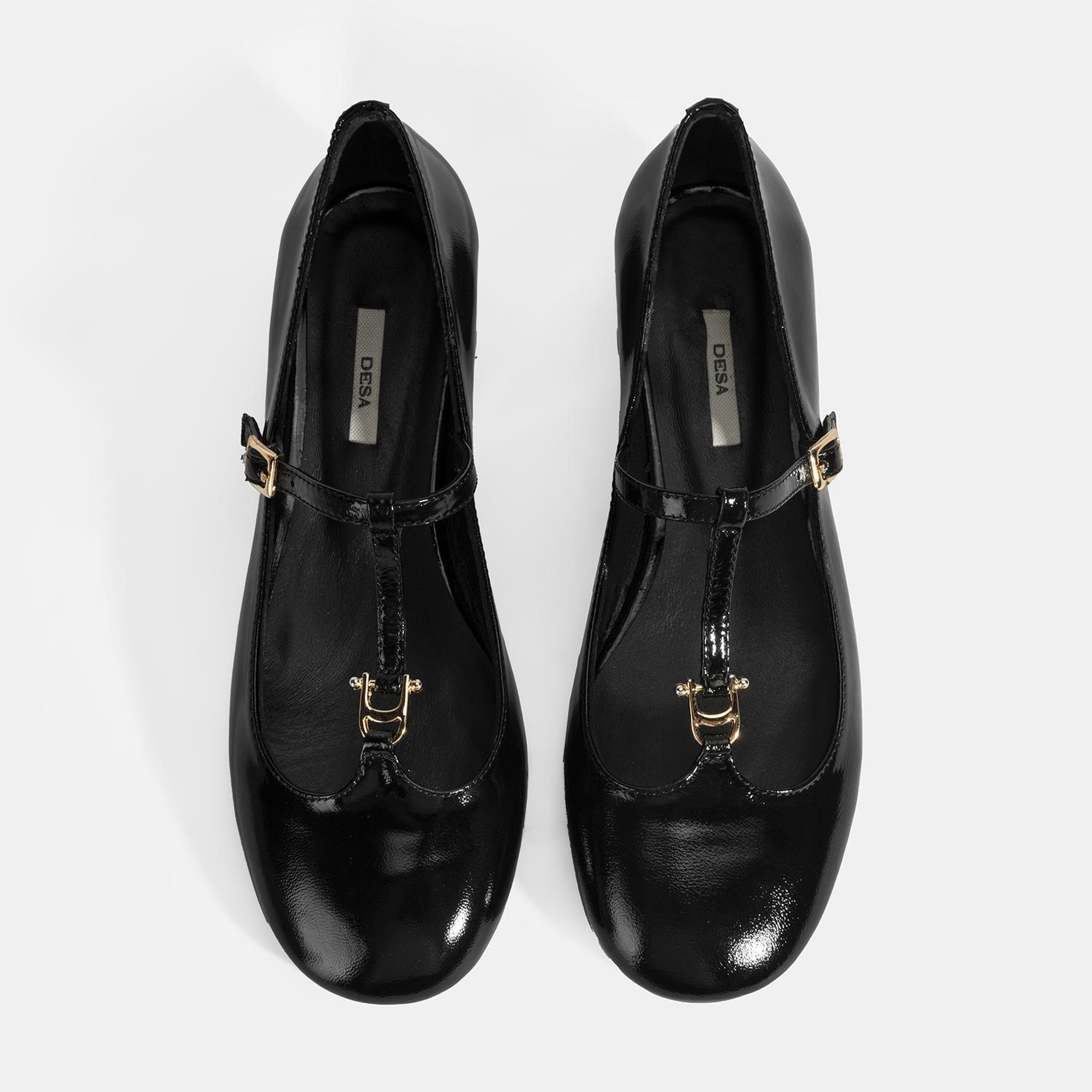 Kadın Siyah Toka Aksesuarlı T-Bant Rugan Topuklu Babet