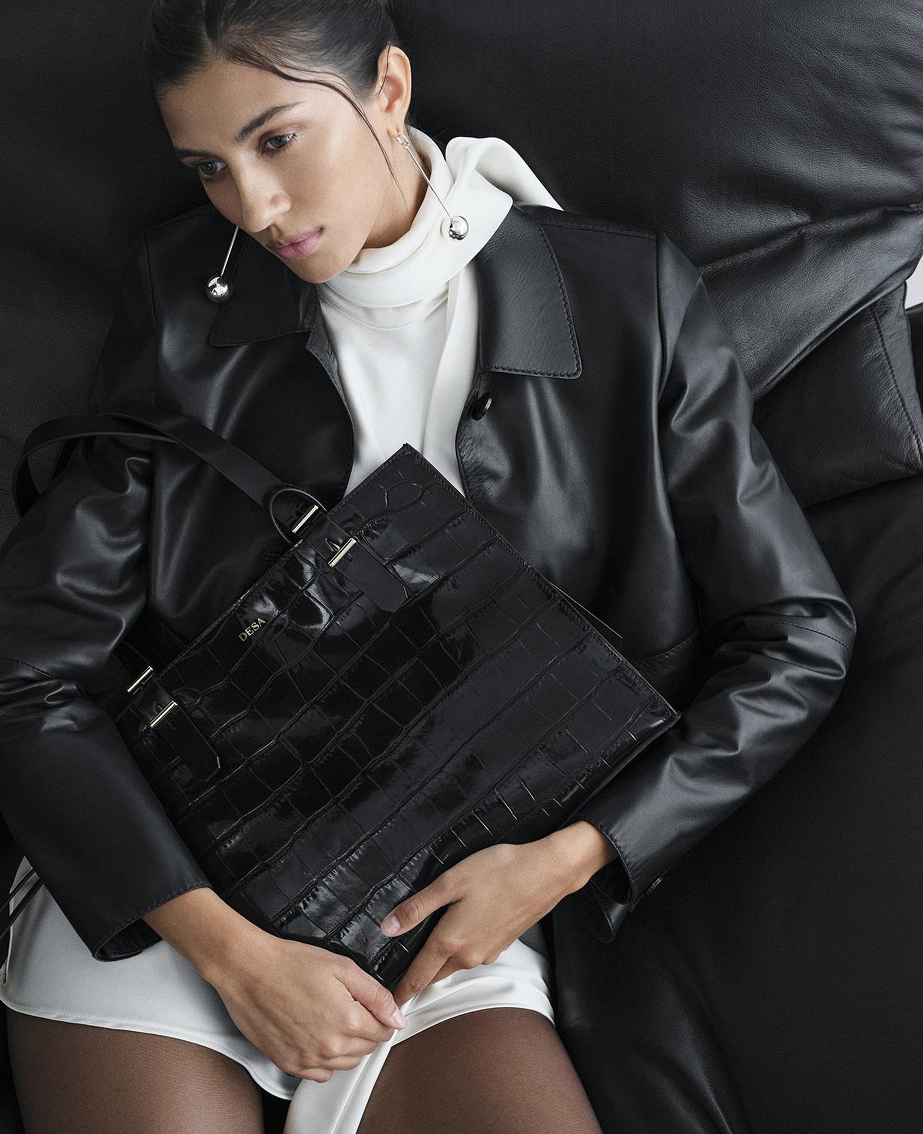 Kadın Siyah Kroko Baskılı Cüzdan Aksesuarlı Deri Omuz Çantası