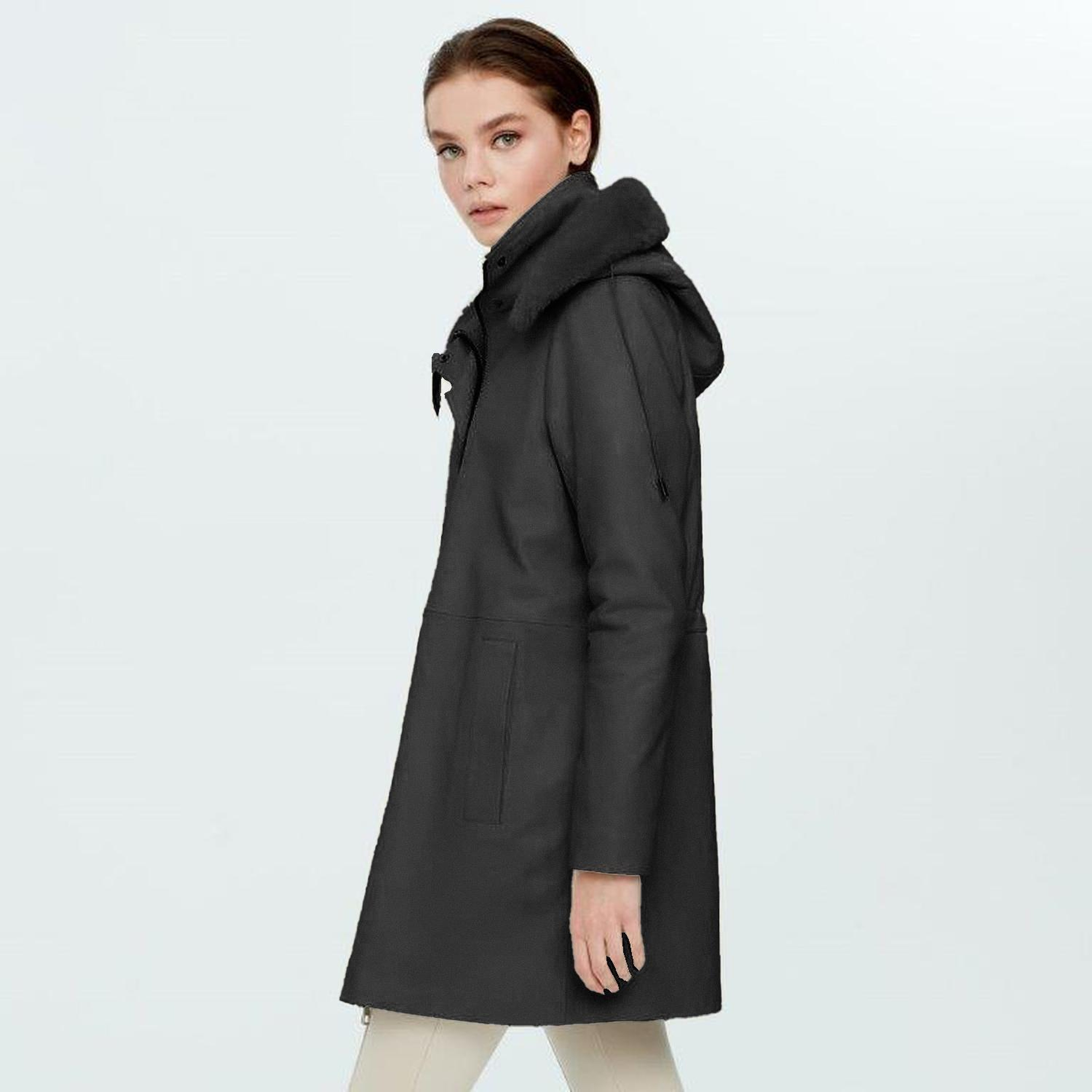 Biana Siyah Kadın Kapüşonlu Deri Kaban