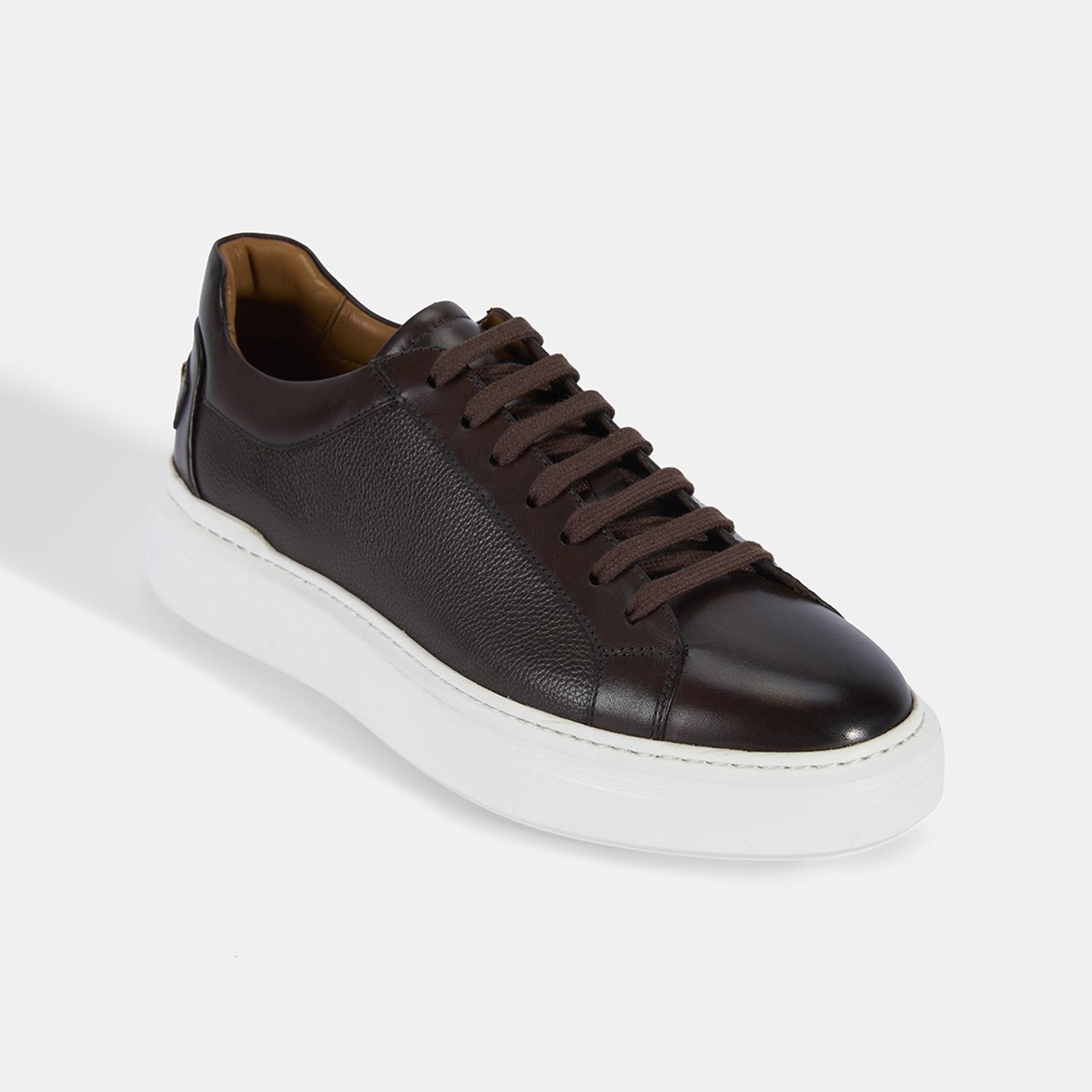 Erkek Koyu Kahve Bağcıklı Beyaz Tabanlı Deri Spor Ayakkabı