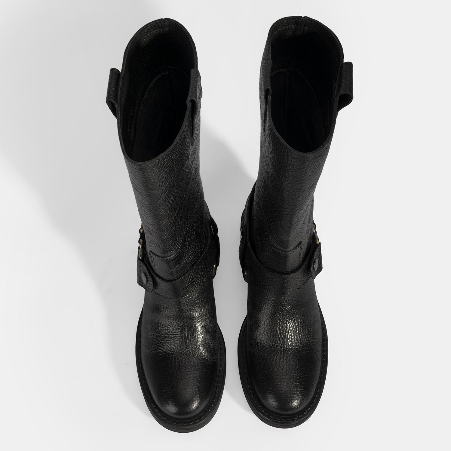 Kadın Siyah Metal Aksesuarlı Deri Biker Bot