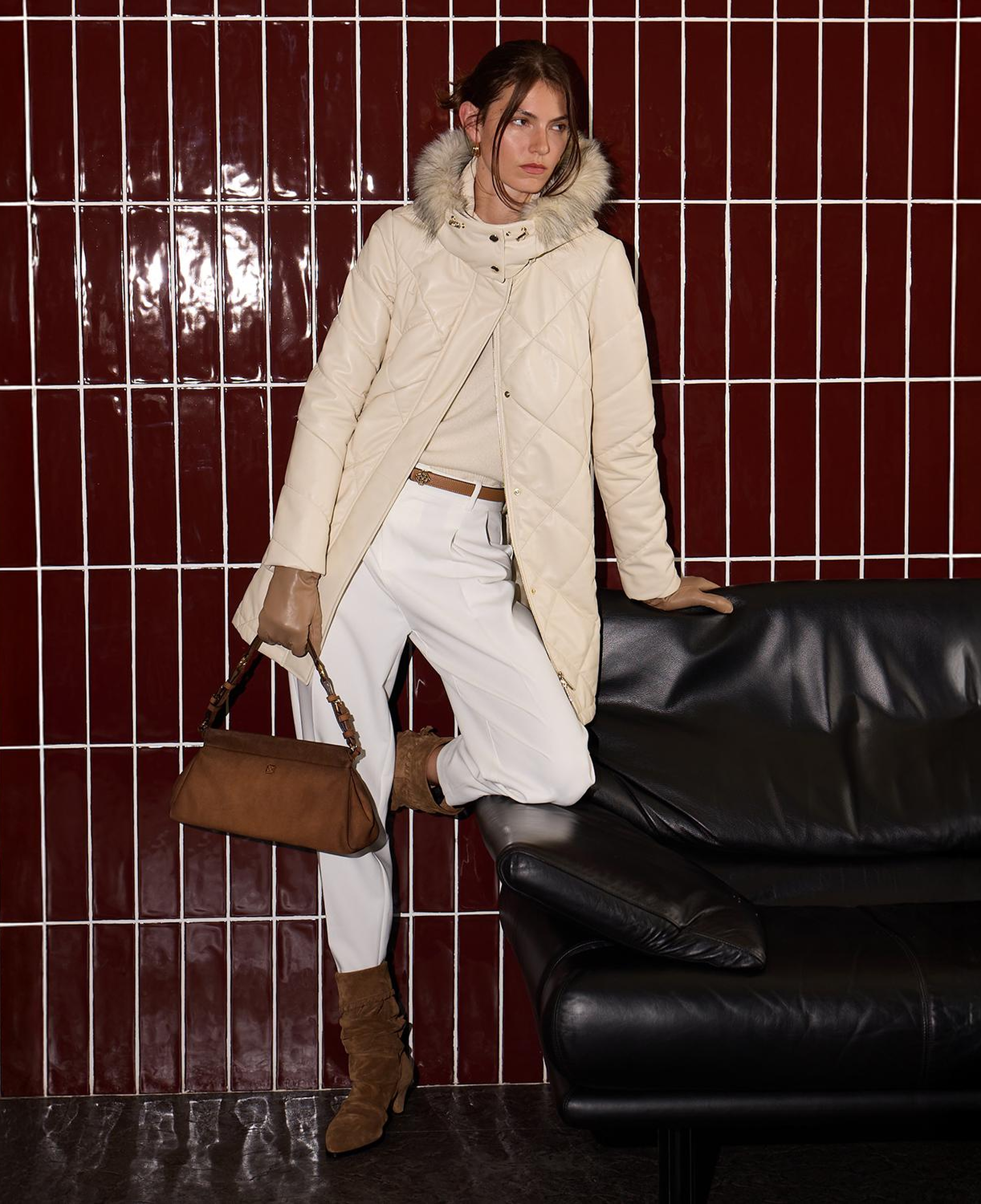 Kadın Krem Hakim Yakalı Kapüşonlu Deri Mont