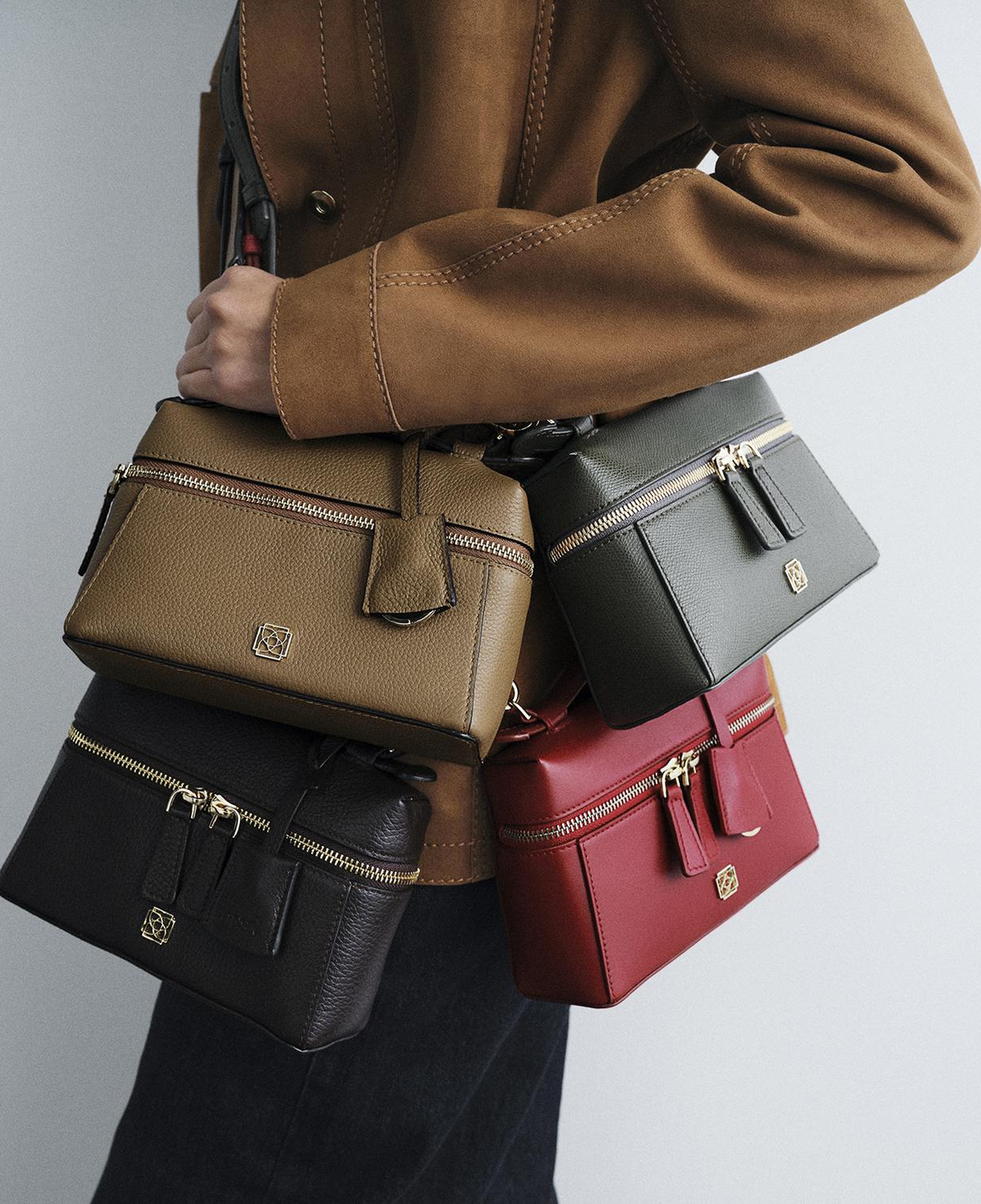 Kadın Kırmızı Omuz Askılı Deri El Çantası