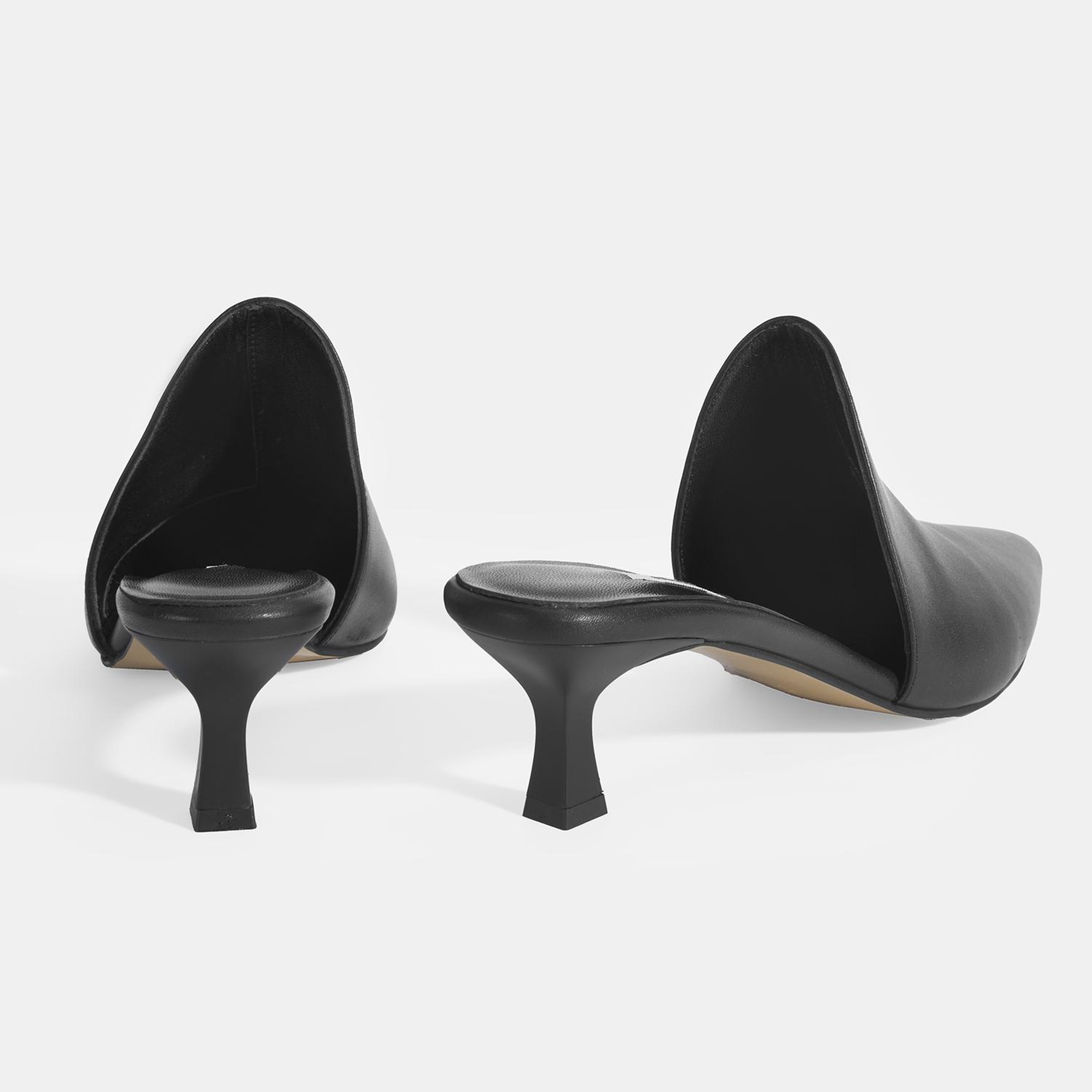 Kadın Siyah Deri Terlik