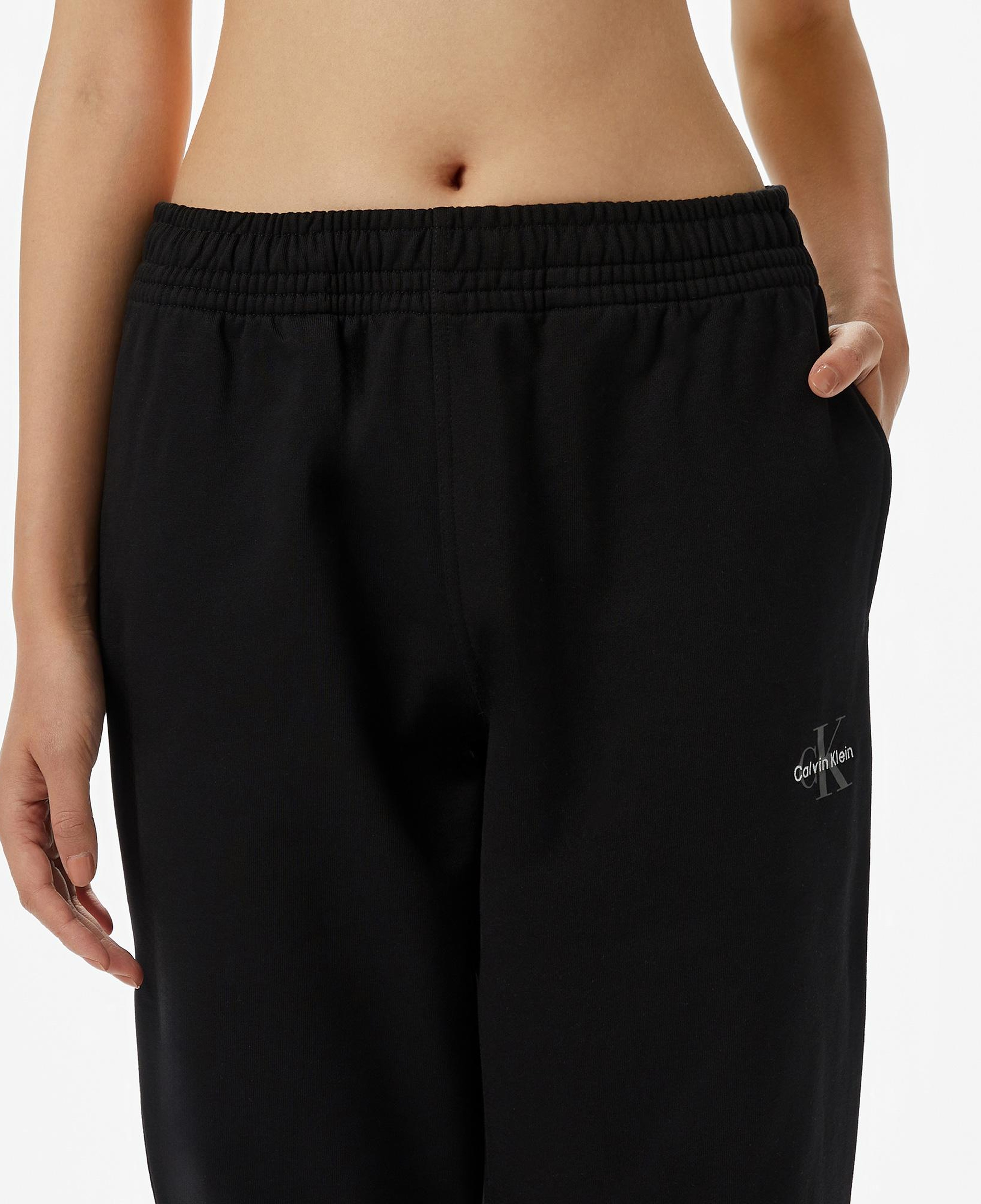 Calvin Klein Monologo French Terry Jogger Kadın Siyah Eşofman Altı