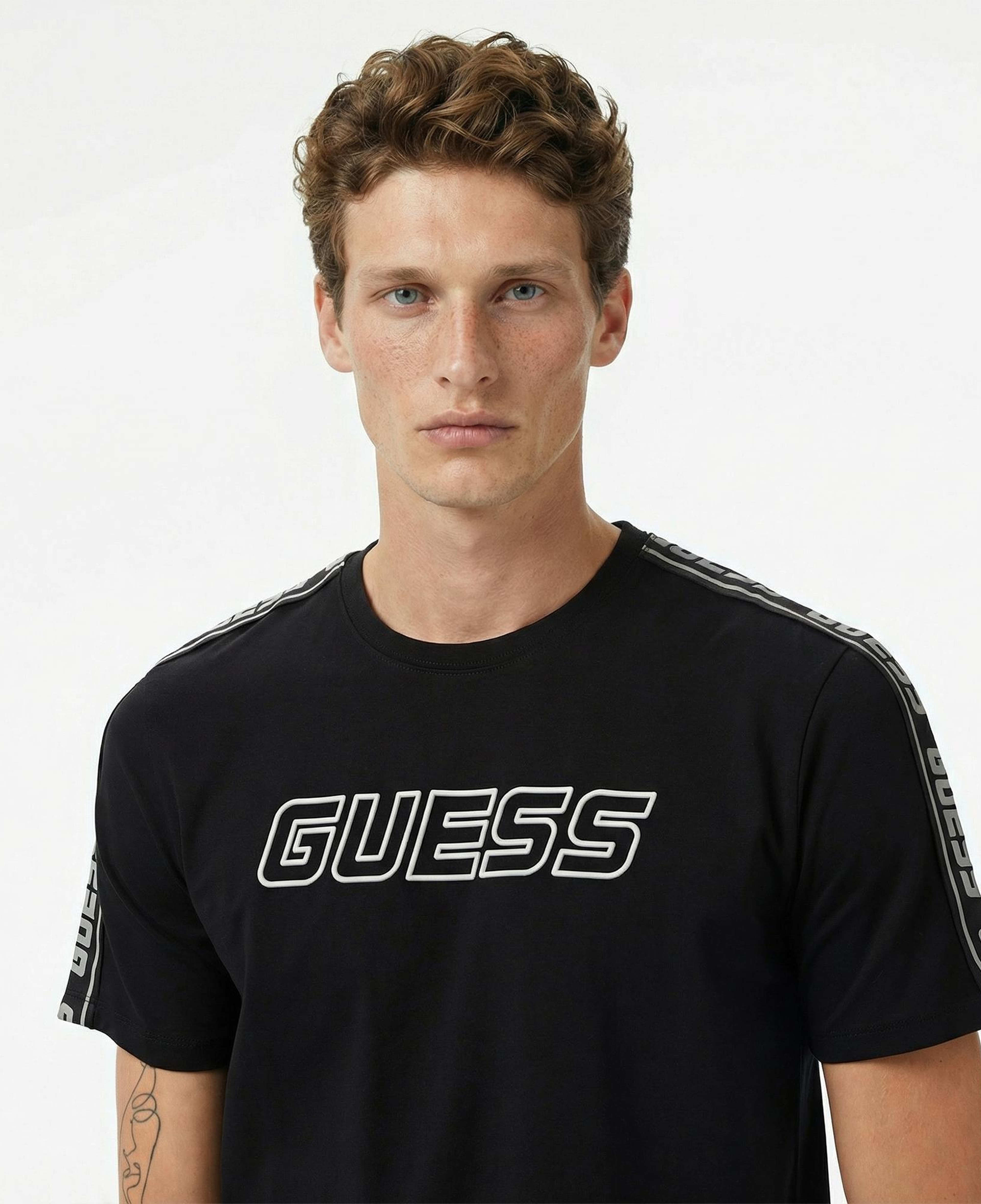 Guess Arlo Erkek Siyah T-Shirt