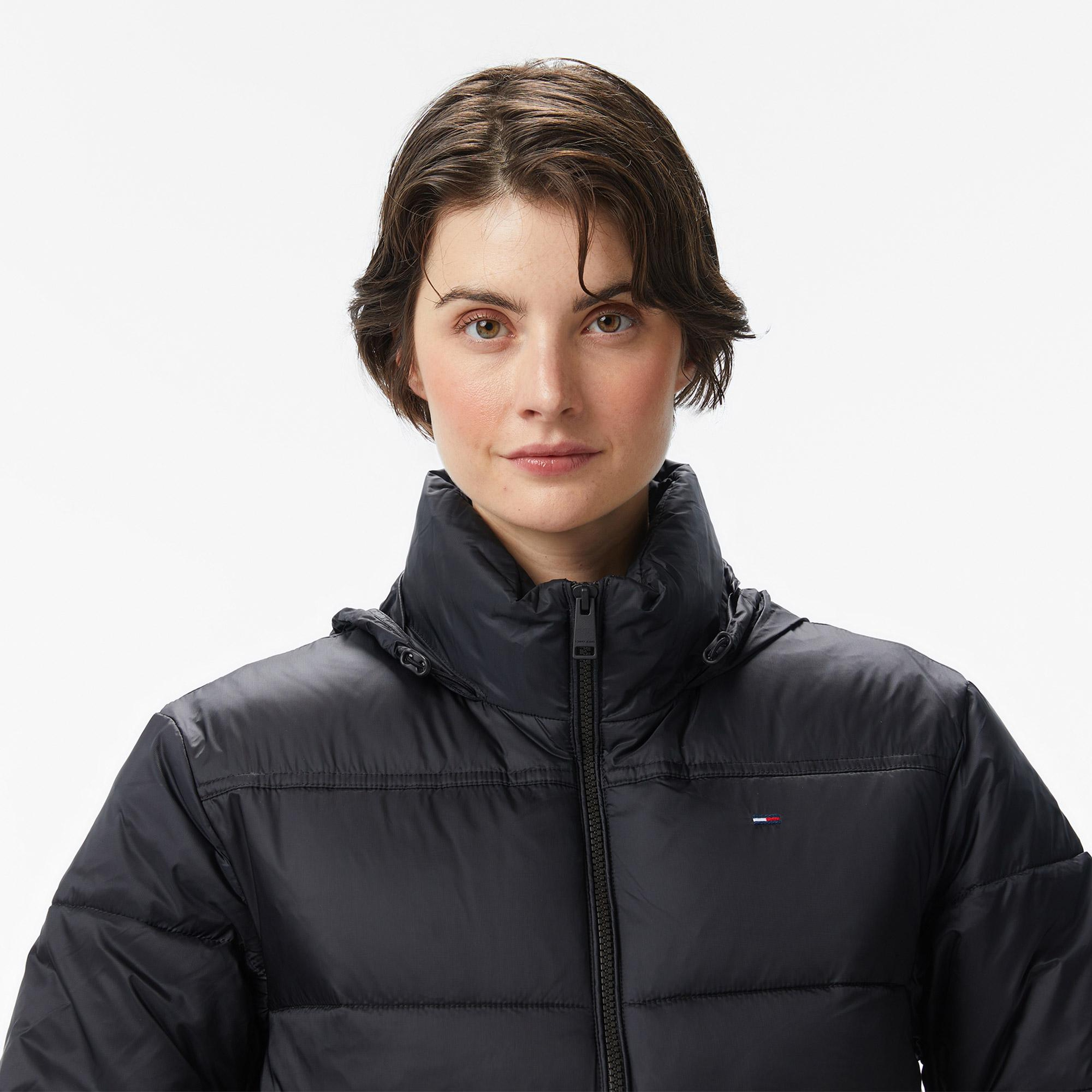 Tommy Jeans Hood Essentials Kadın Puffer Siyah Mont