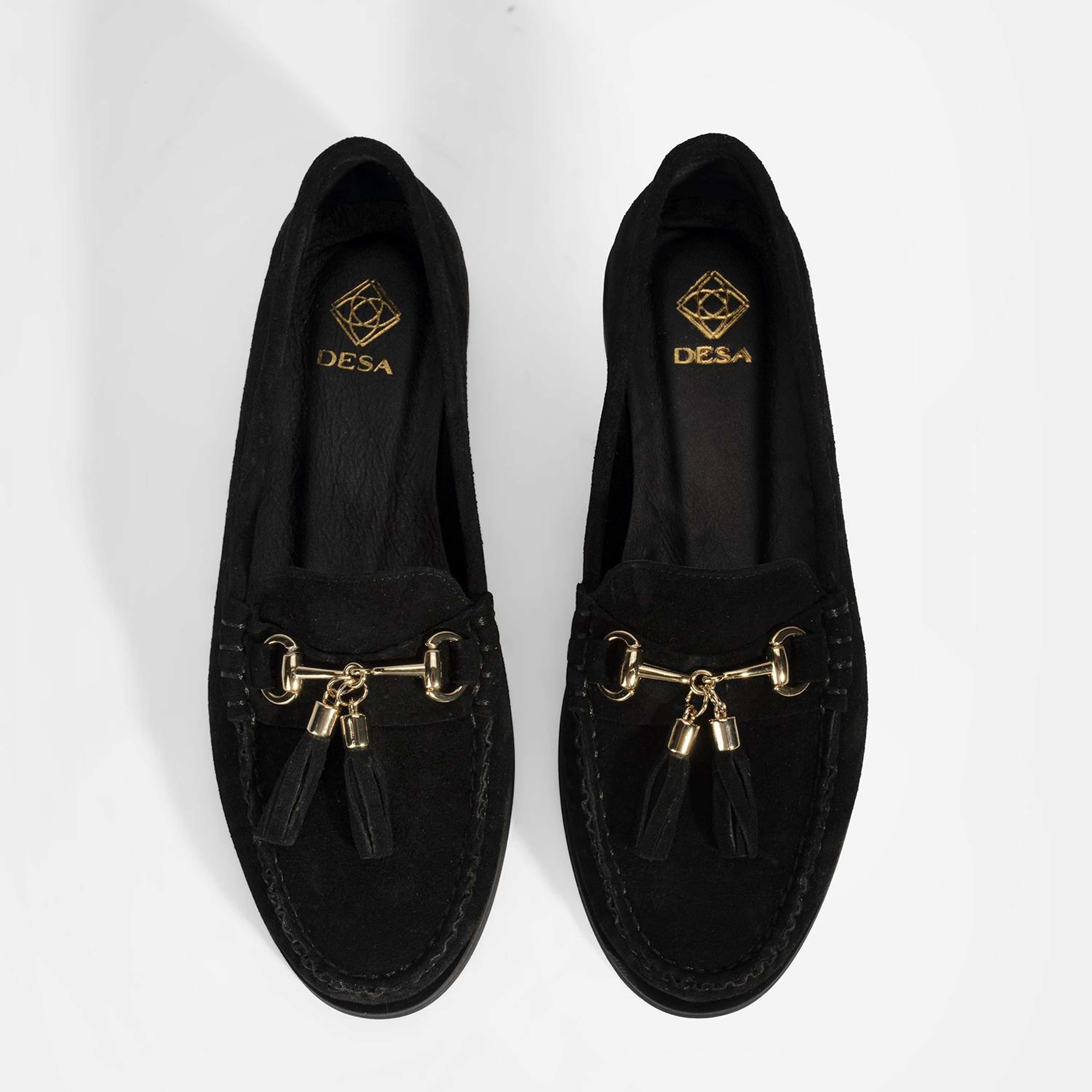 Kadın Siyah Püskül Aksesuarlı Süet Loafer