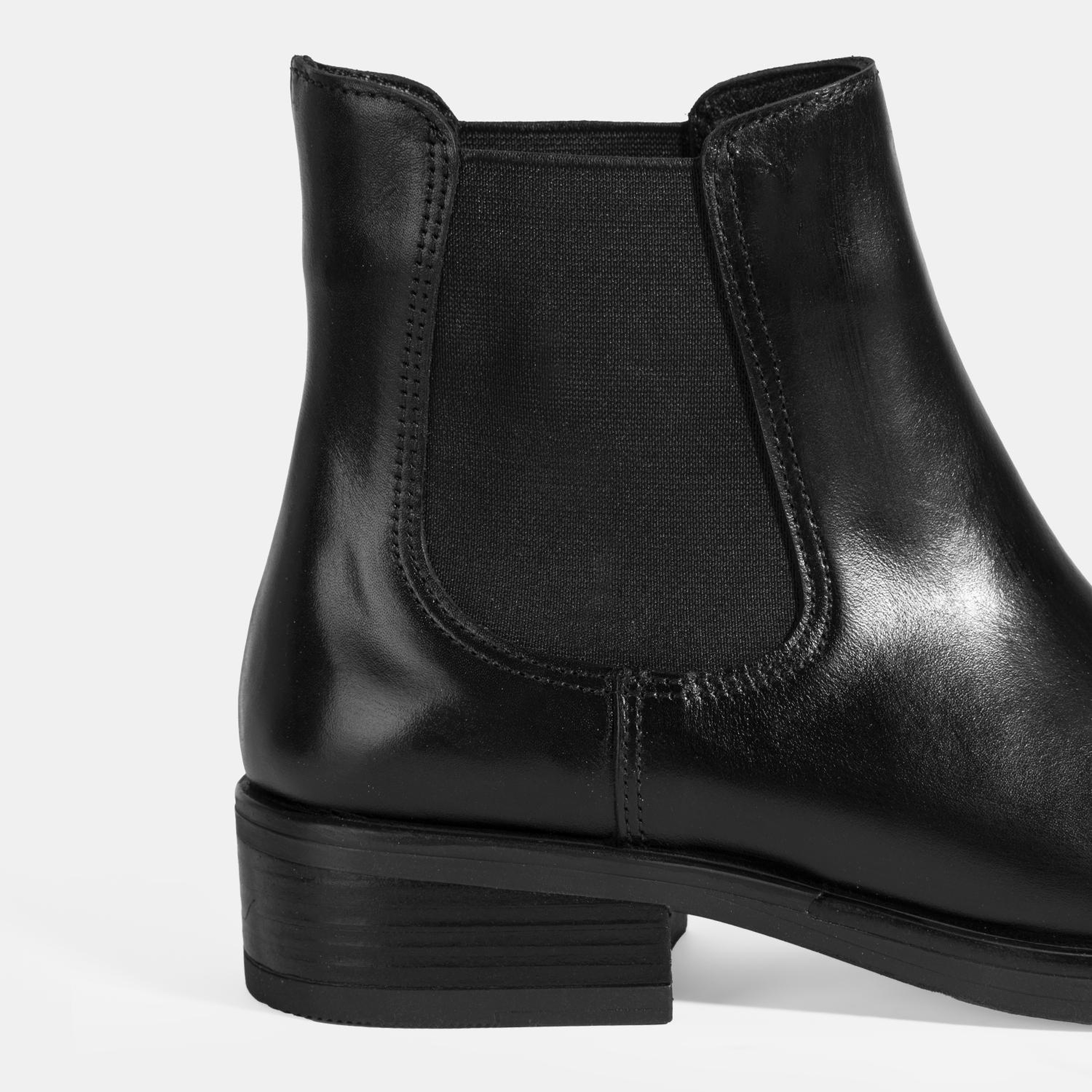 Kadın Siyah Lastikli Deri Chelsea Bot