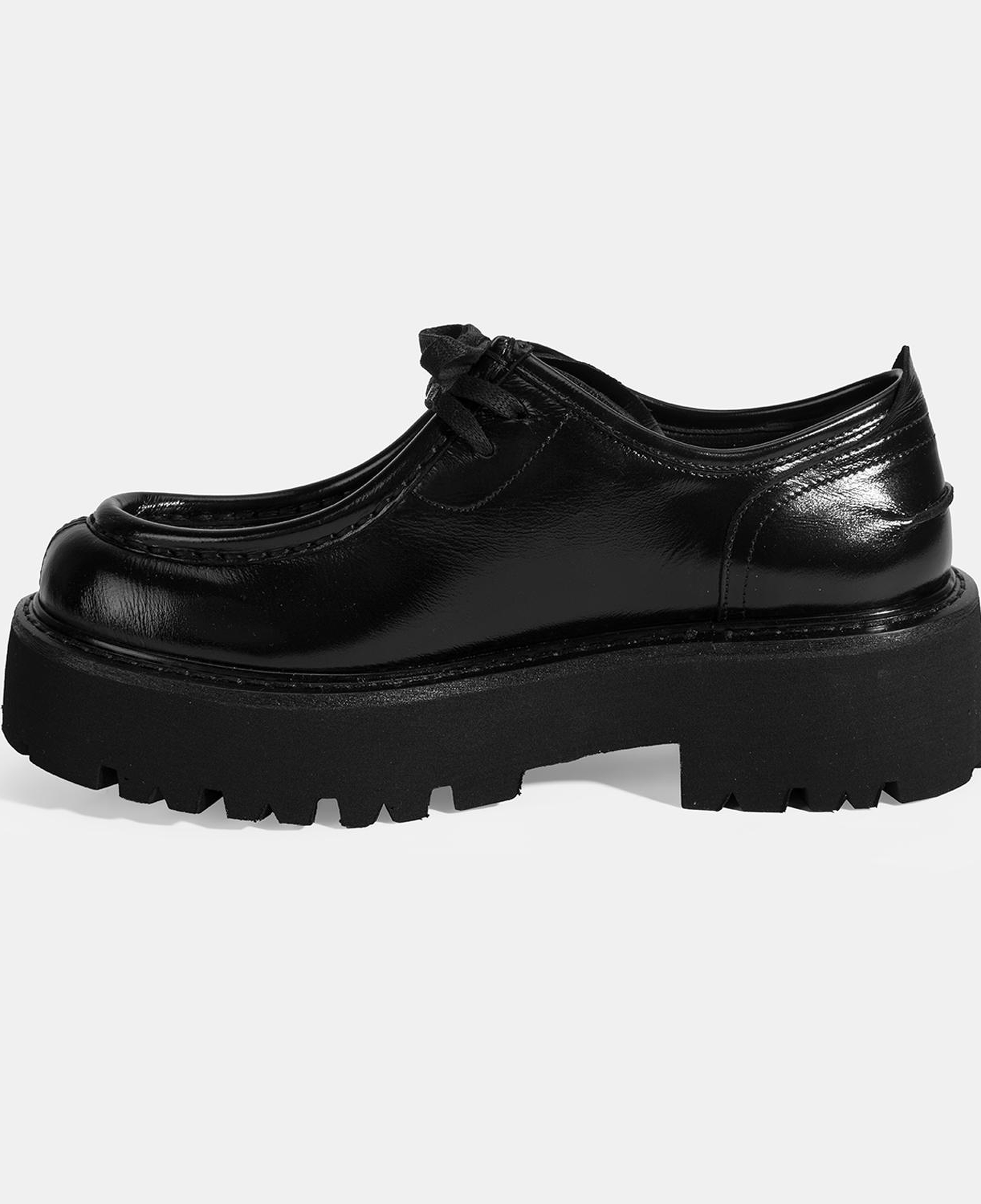 Kadın Siyah Bağcıklı Rugan Günlük Ayakkabı