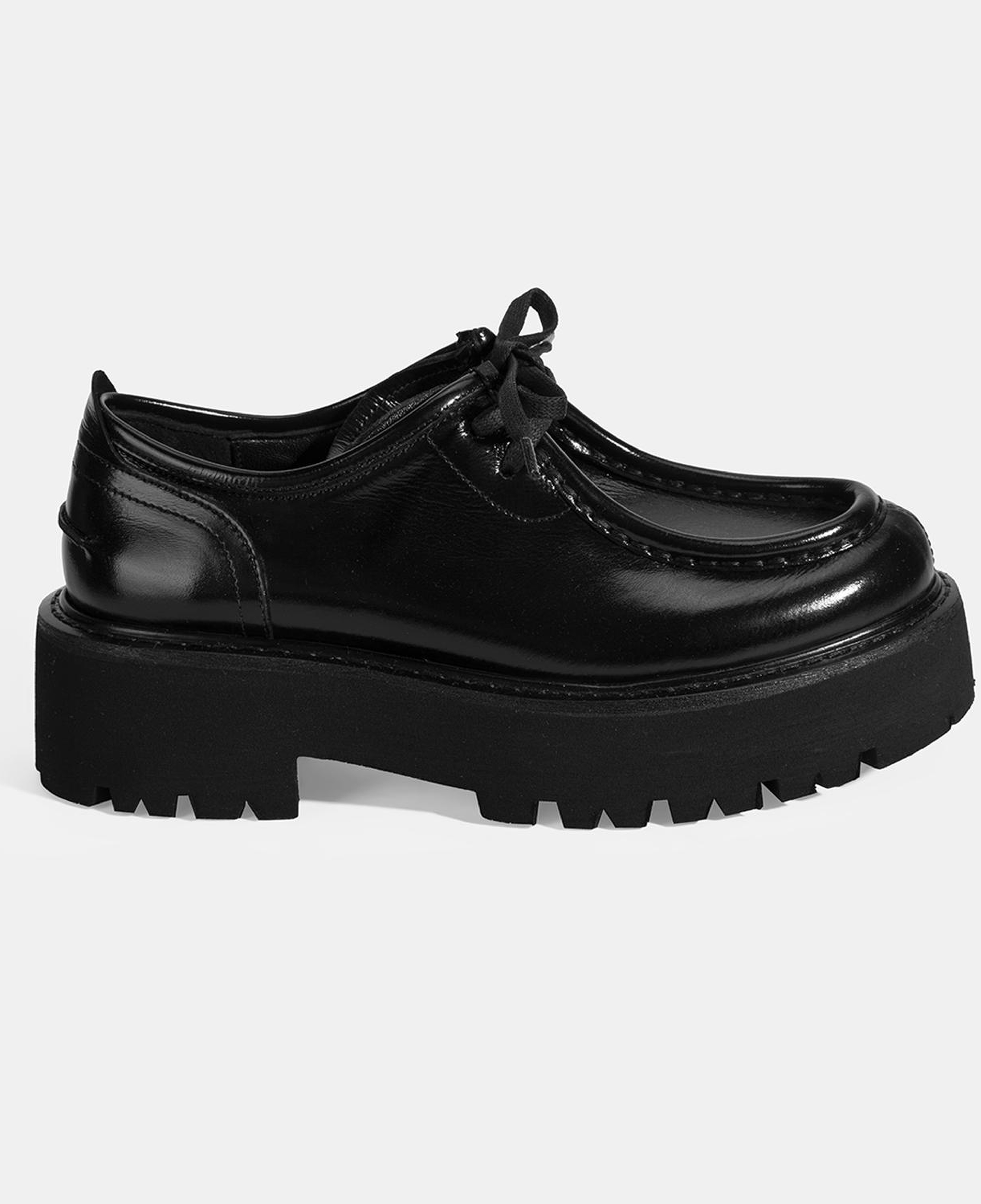 Kadın Siyah Bağcıklı Rugan Günlük Ayakkabı