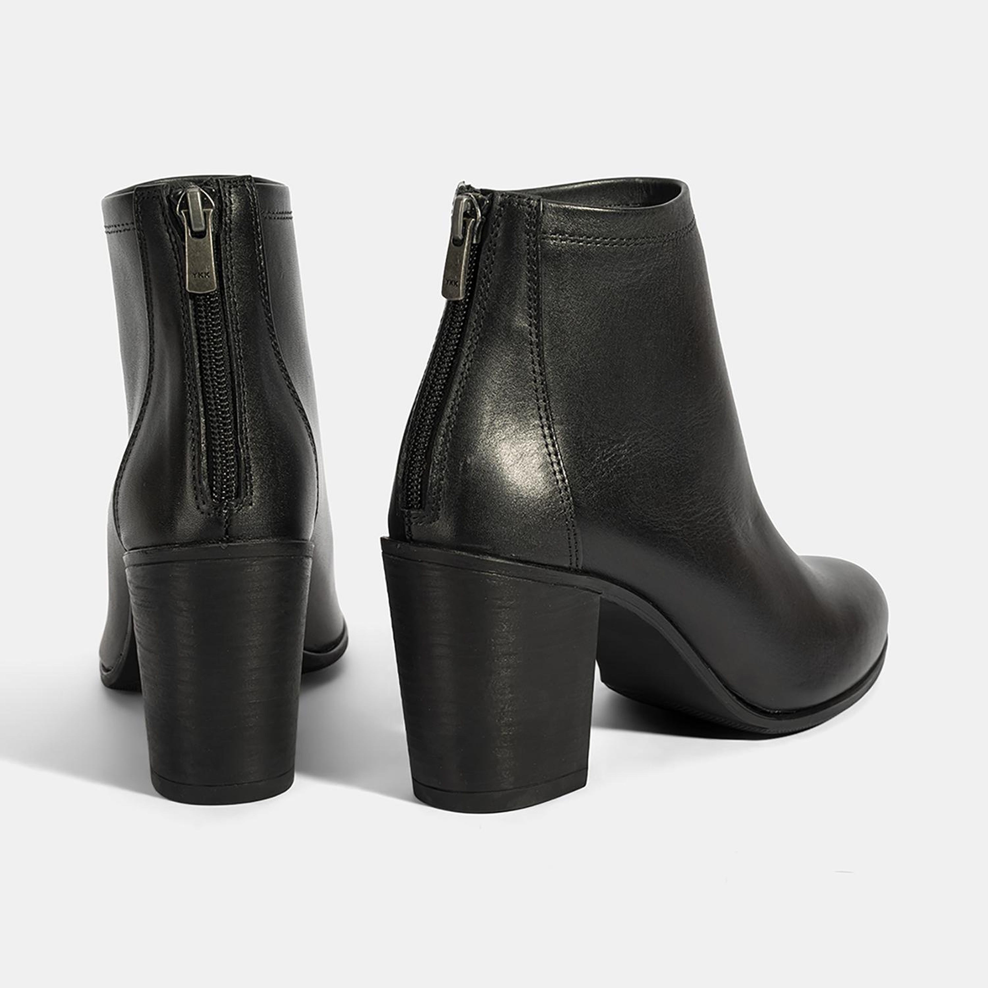 Kadın Siyah Kalın Topuklu Deri Bot