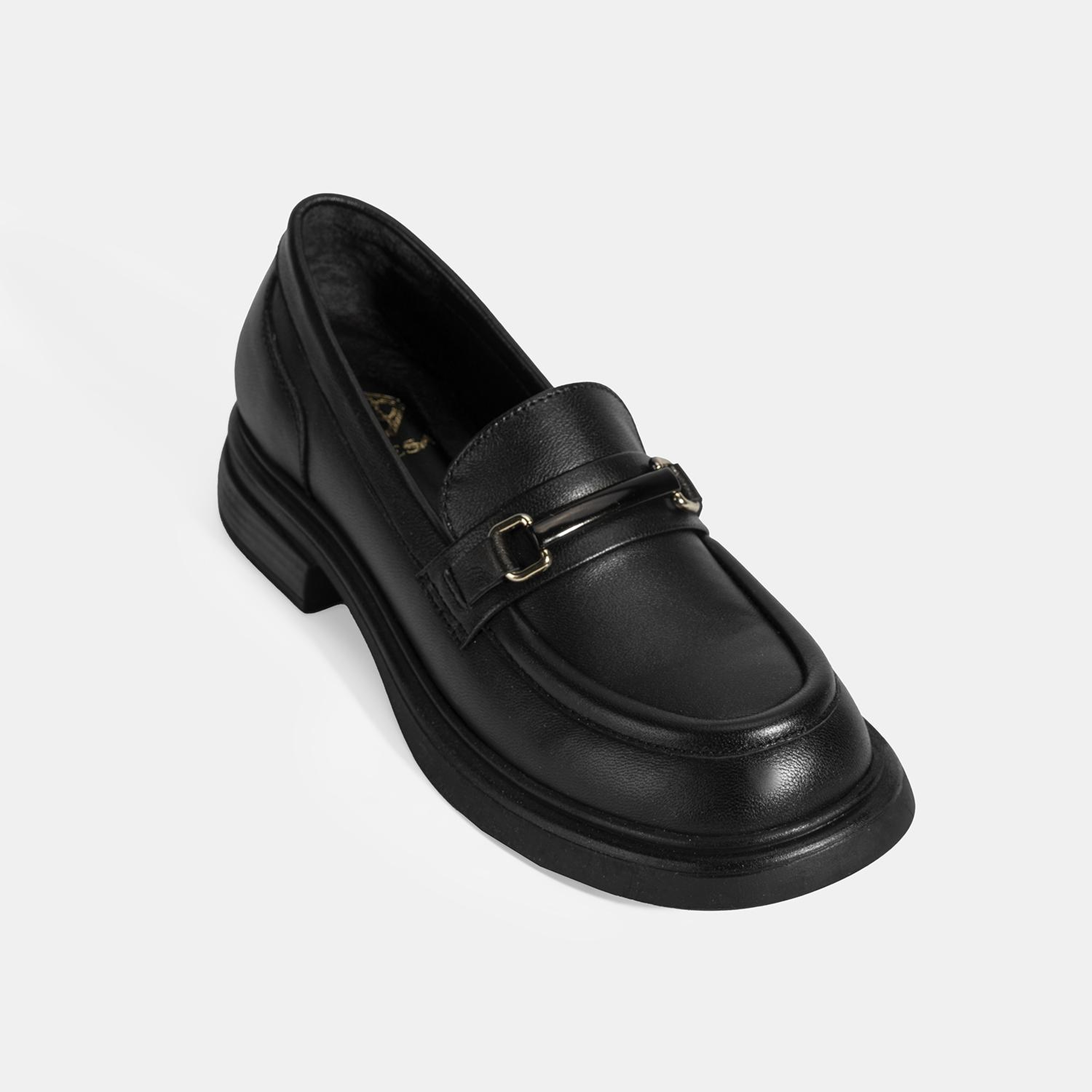 Kadın Siyah Metal Toka Detaylı Deri Loafer