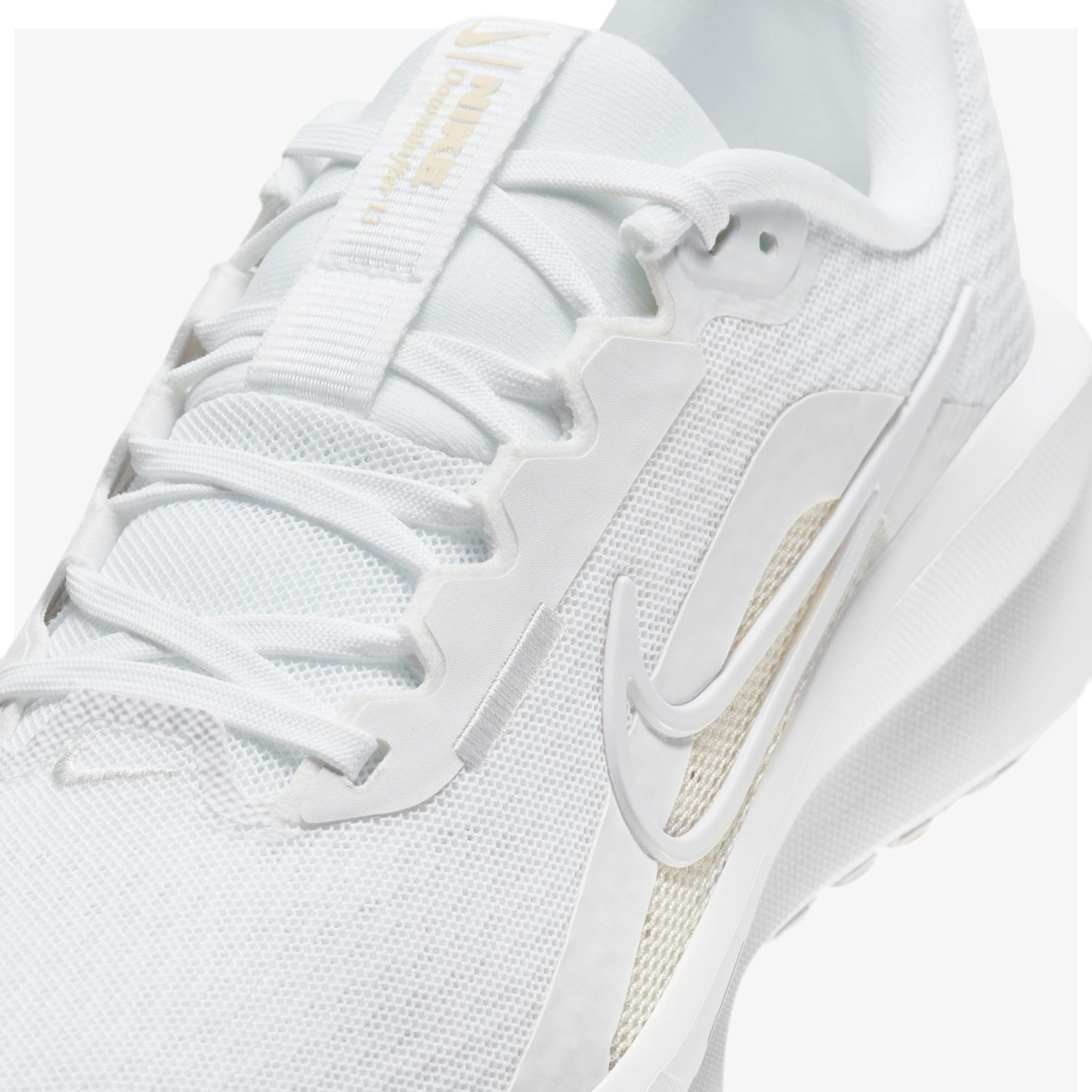 Nike Downshifter 13 Kadın Beyaz Koşu Ayakkabısı