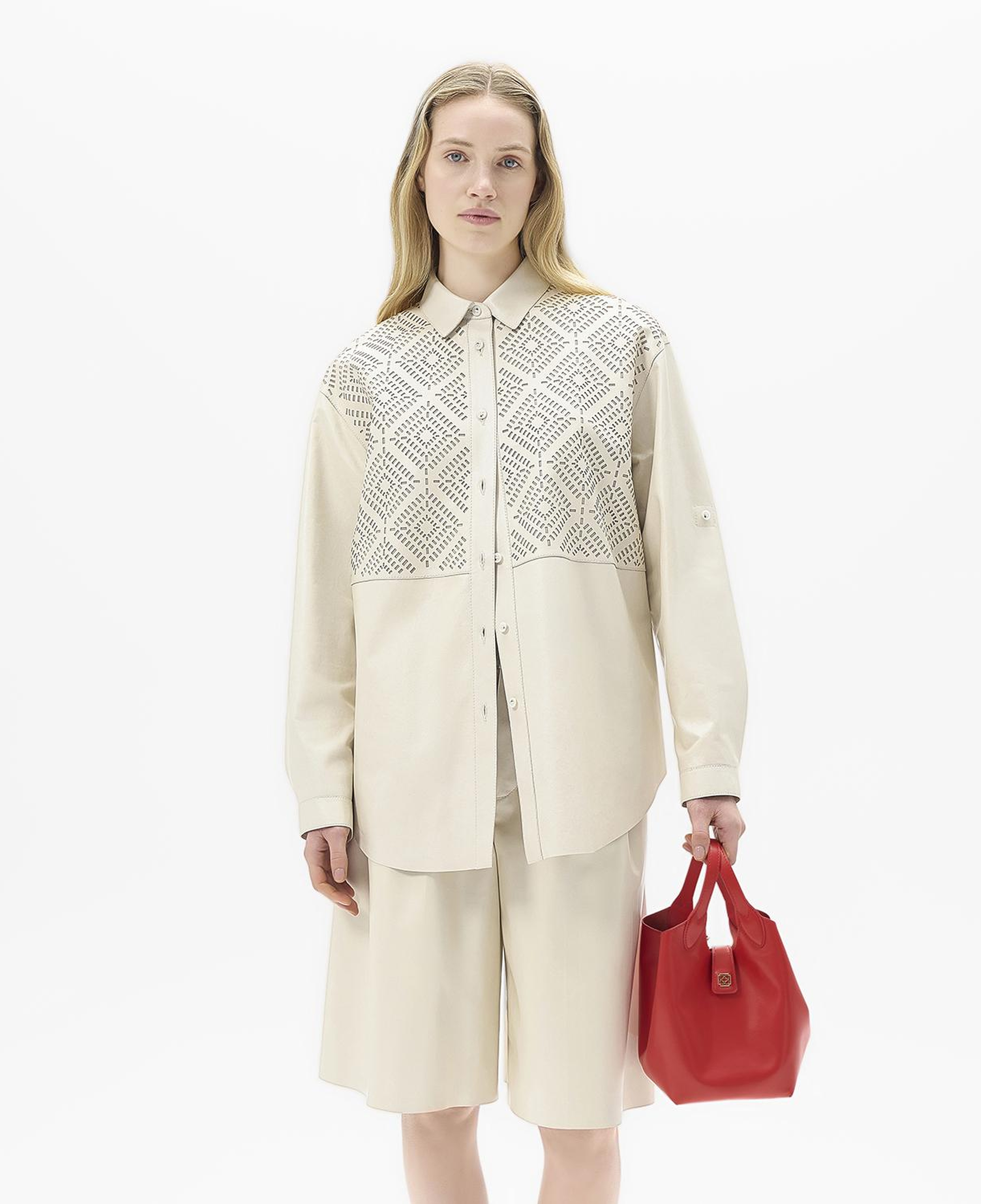 Kadın Beyaz Lazer Kesimli Geometrik Desenli Deri Gömlek