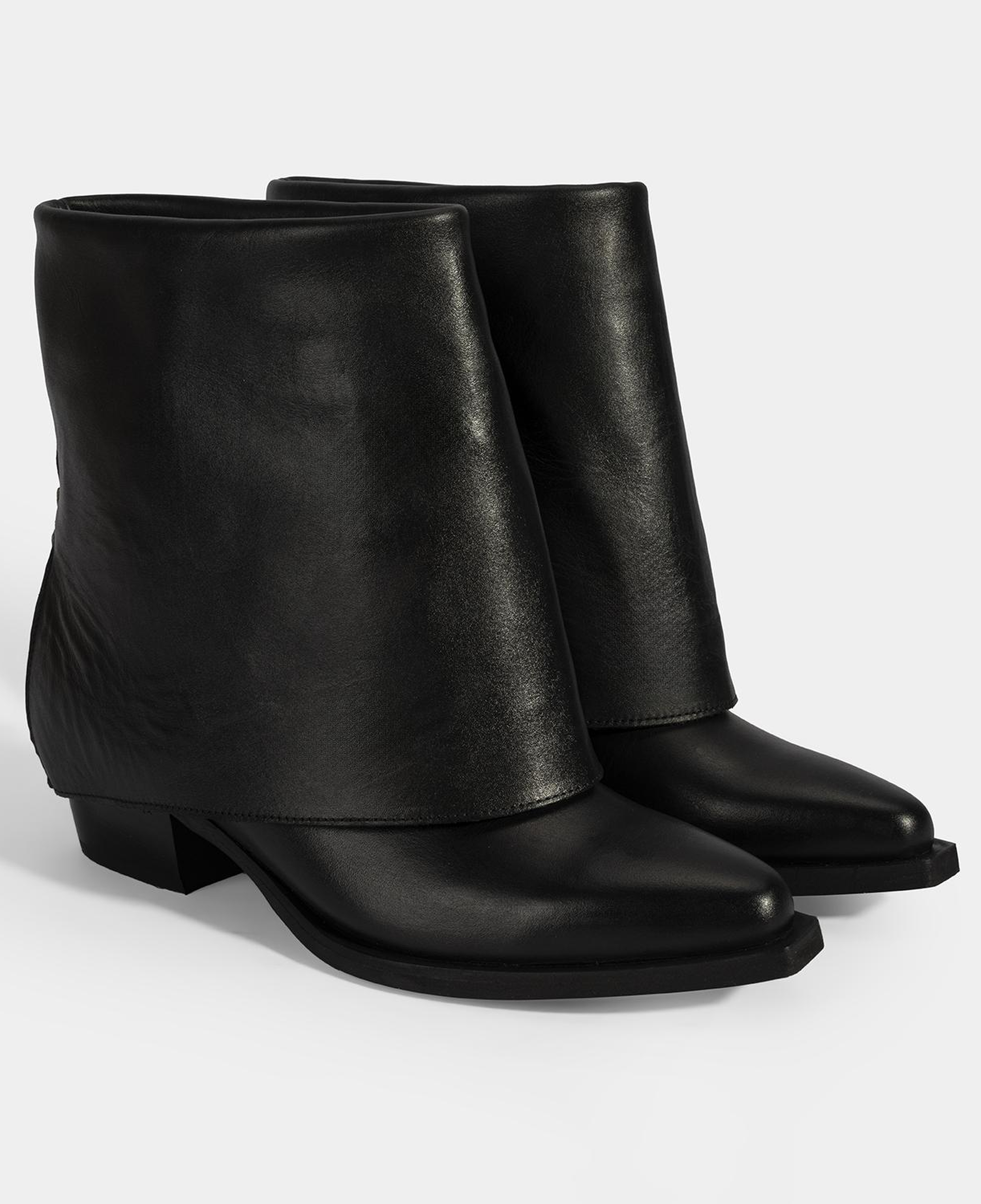 Kadın Siyah Katlama Detaylı Topuklu Deri Bot