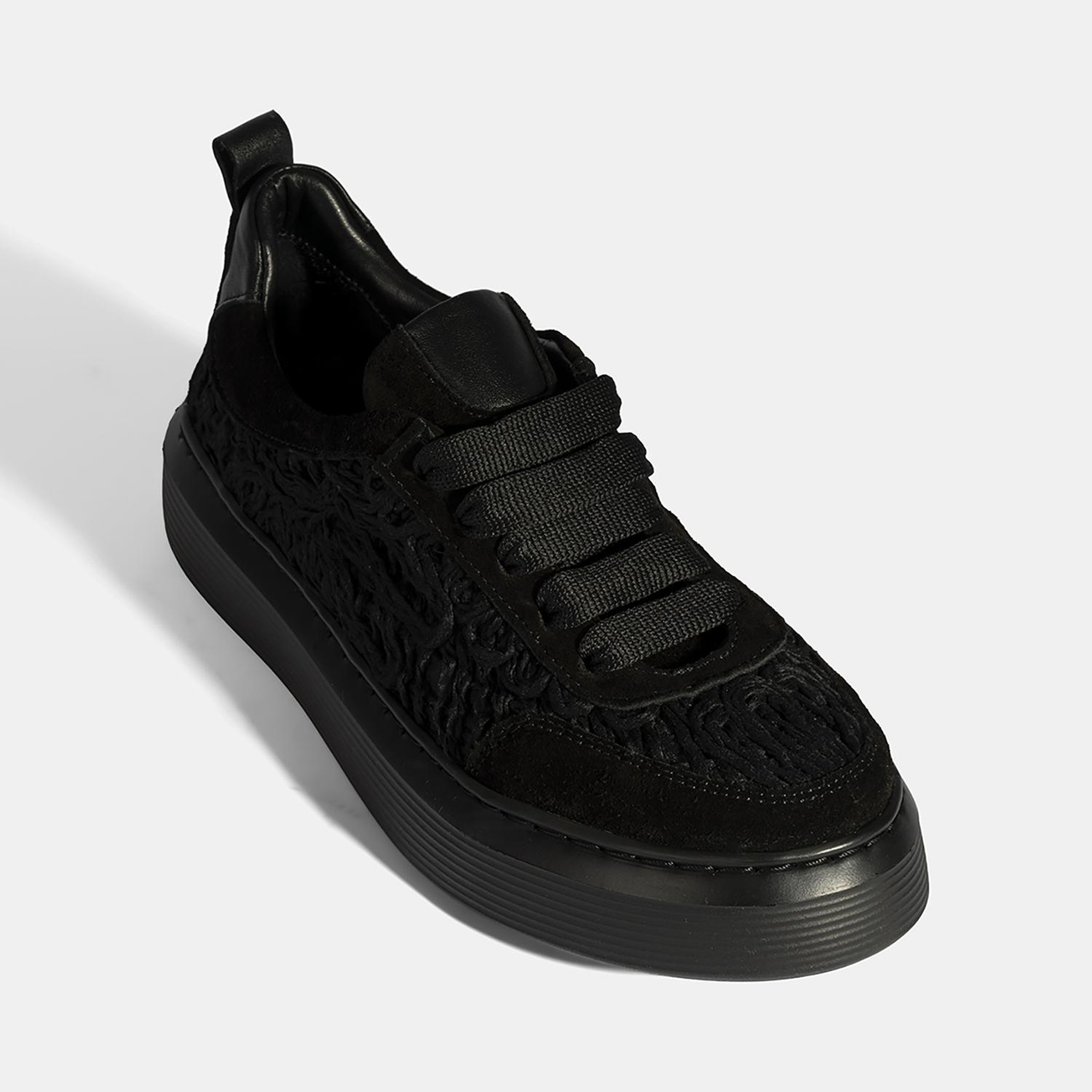 Kadın Siyah Bağcıklı Deri Sneaker