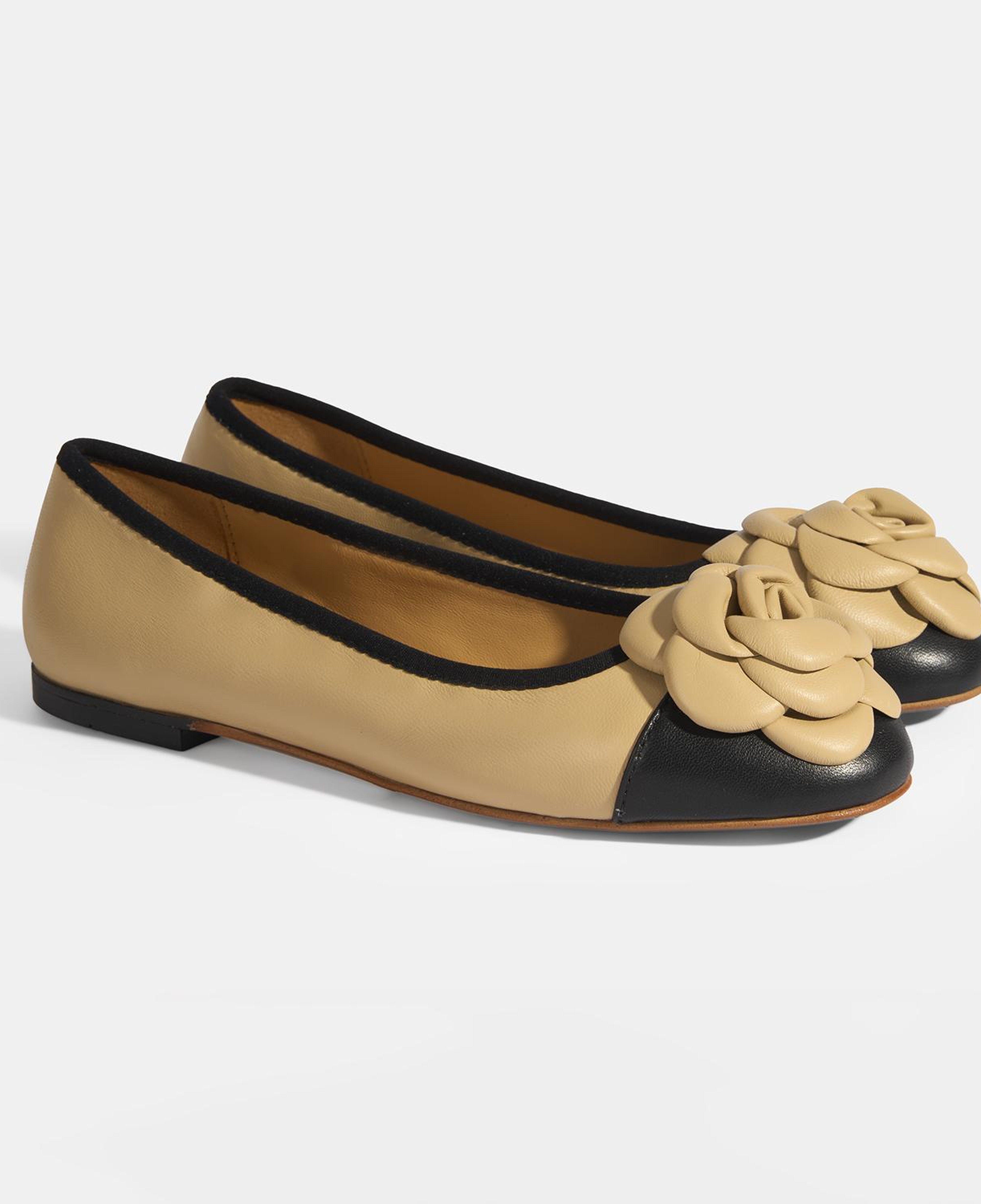 Kadın Ten Aksesuar Detaylı Deri Babet