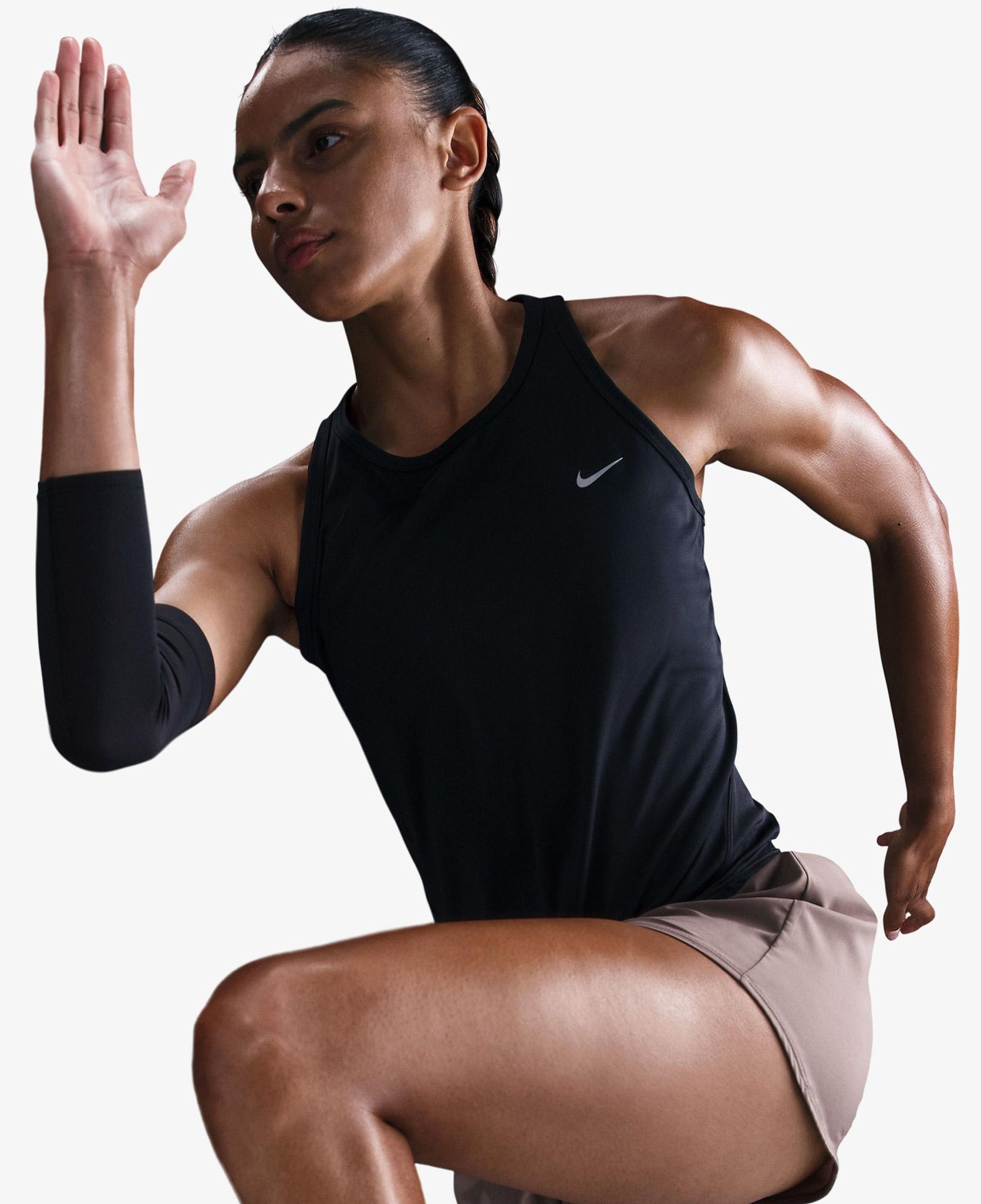 Nike Tempo Dri-Fit Kadın Siyah Kolsuz T-Shirt