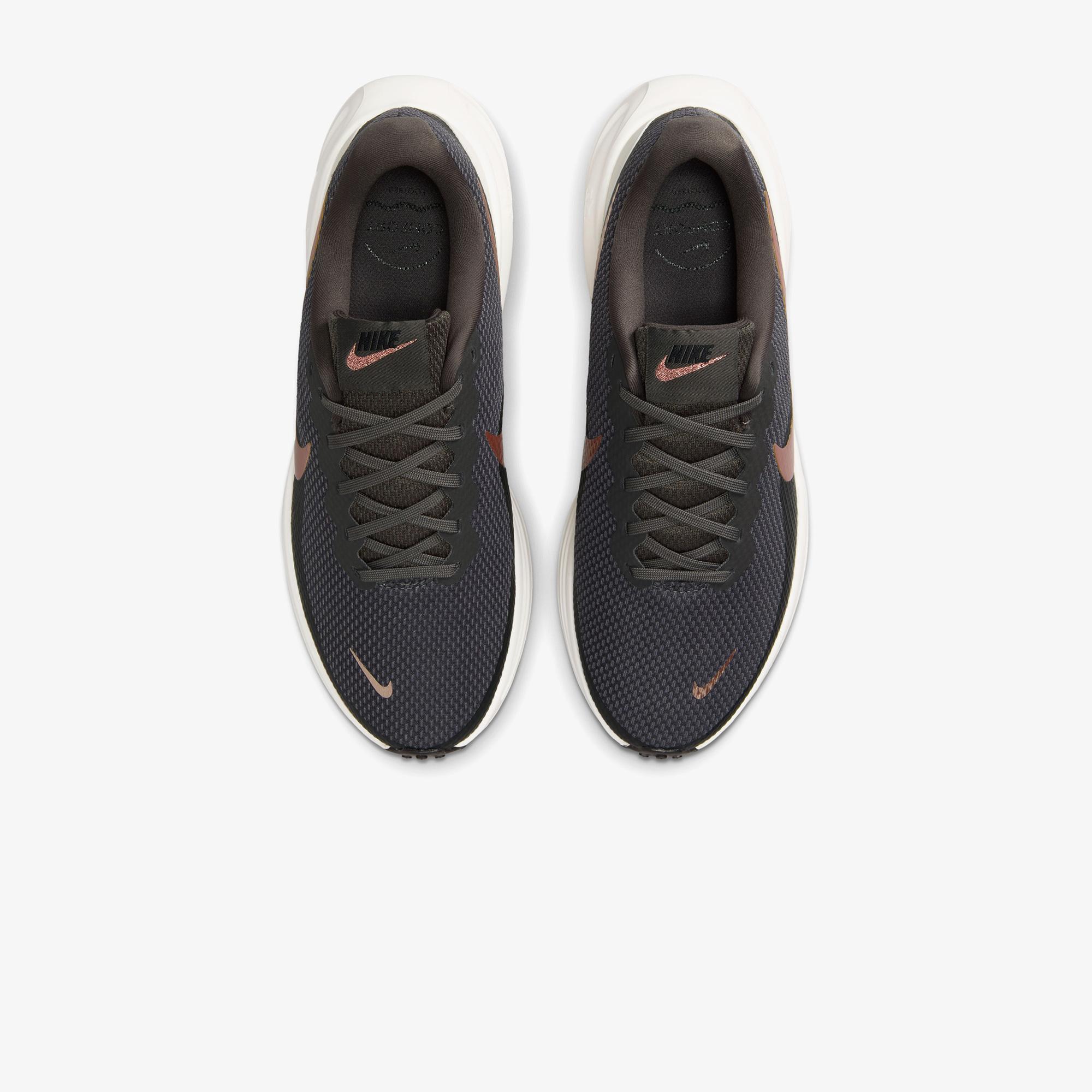 Nike Gri Nike Revolution 8