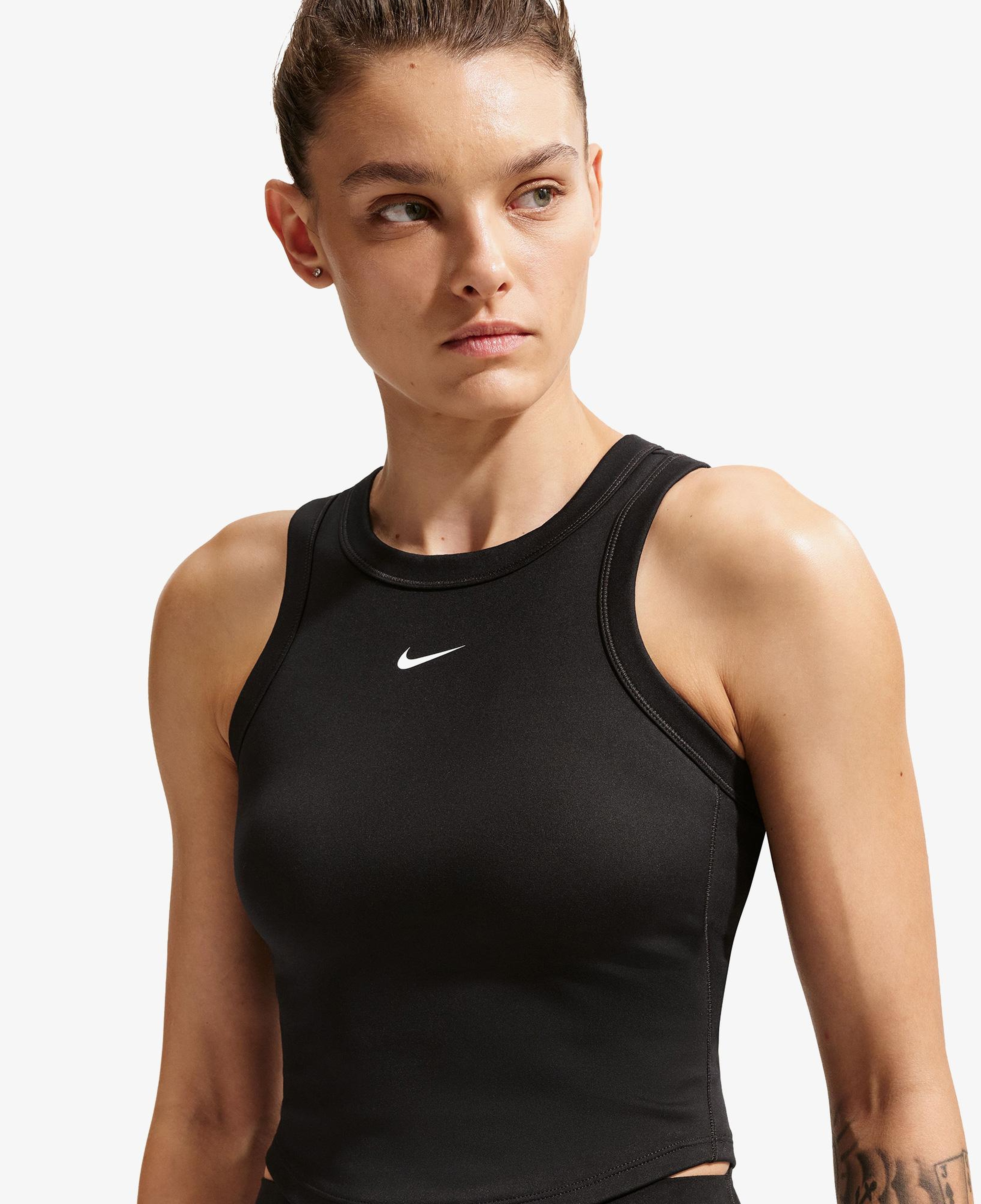 Nike One Fitted Dri-Fit Kadın Siyah Crop T-Shirt