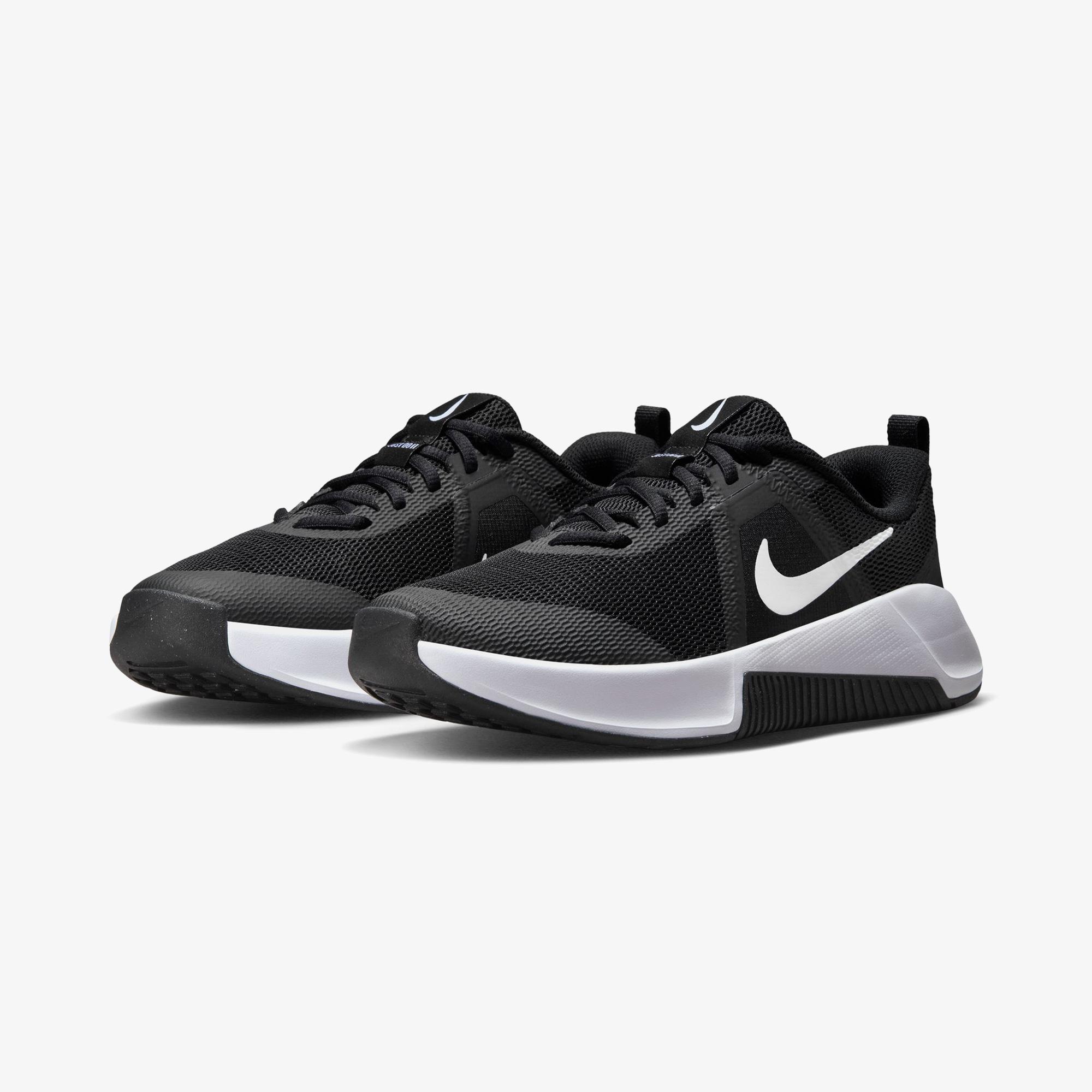 Nike MC Trainer 3 Kadın Siyah Spor Ayakkabı