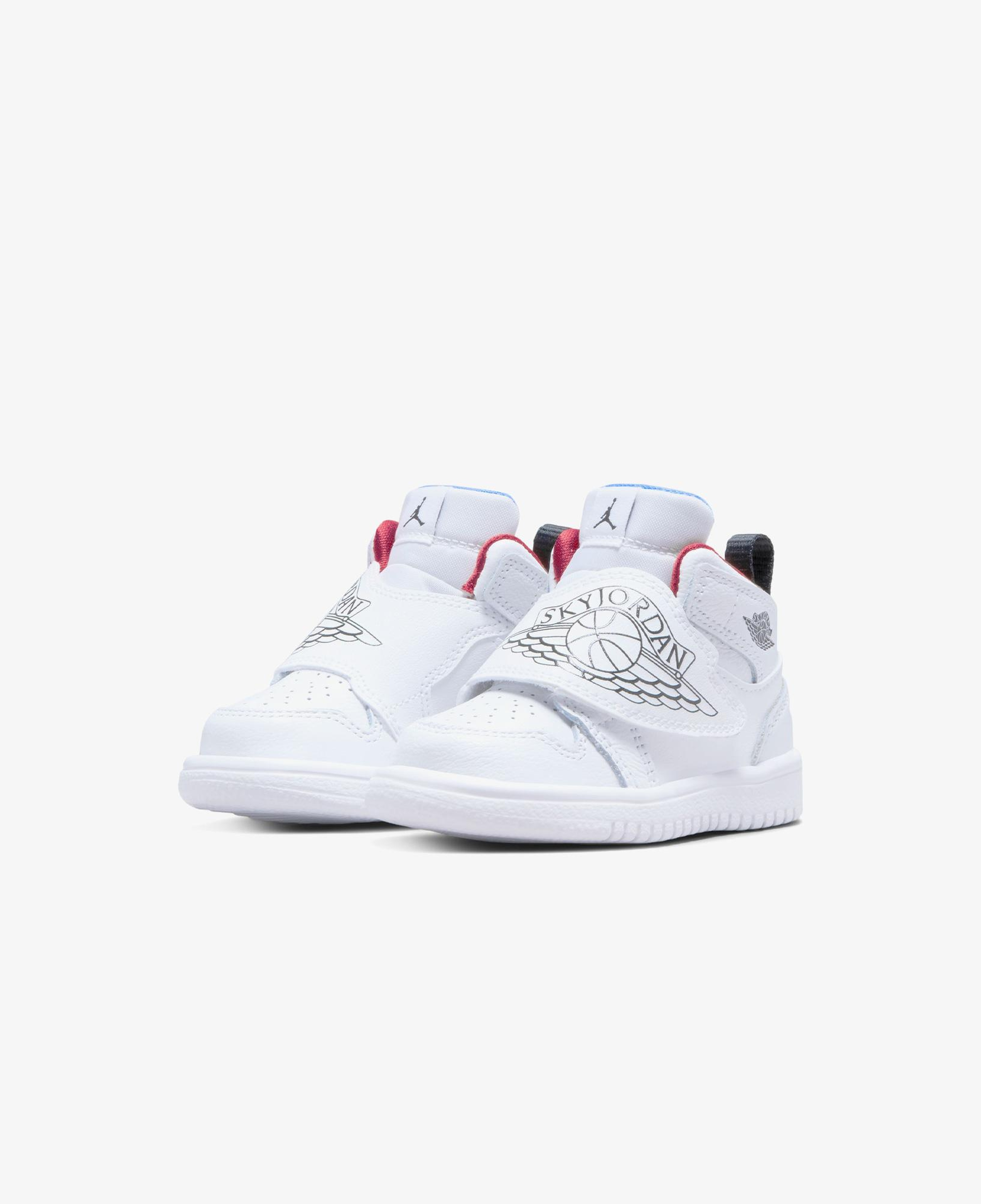 Jordan Sky 1 Çocuk Beyaz Spor Ayakkabı