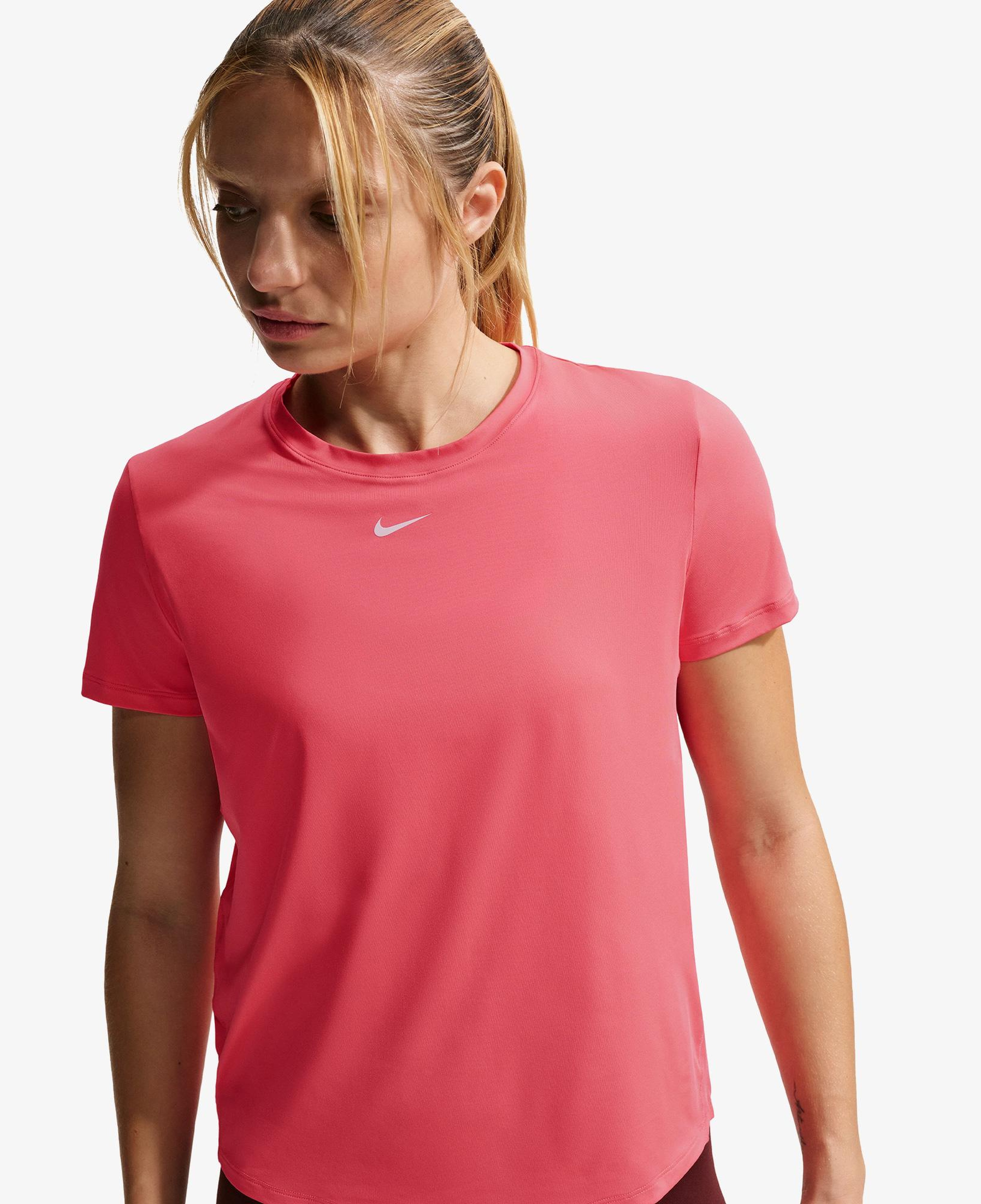 Nike One Classic Dri-Fit Kadın Pembe T-Shirt