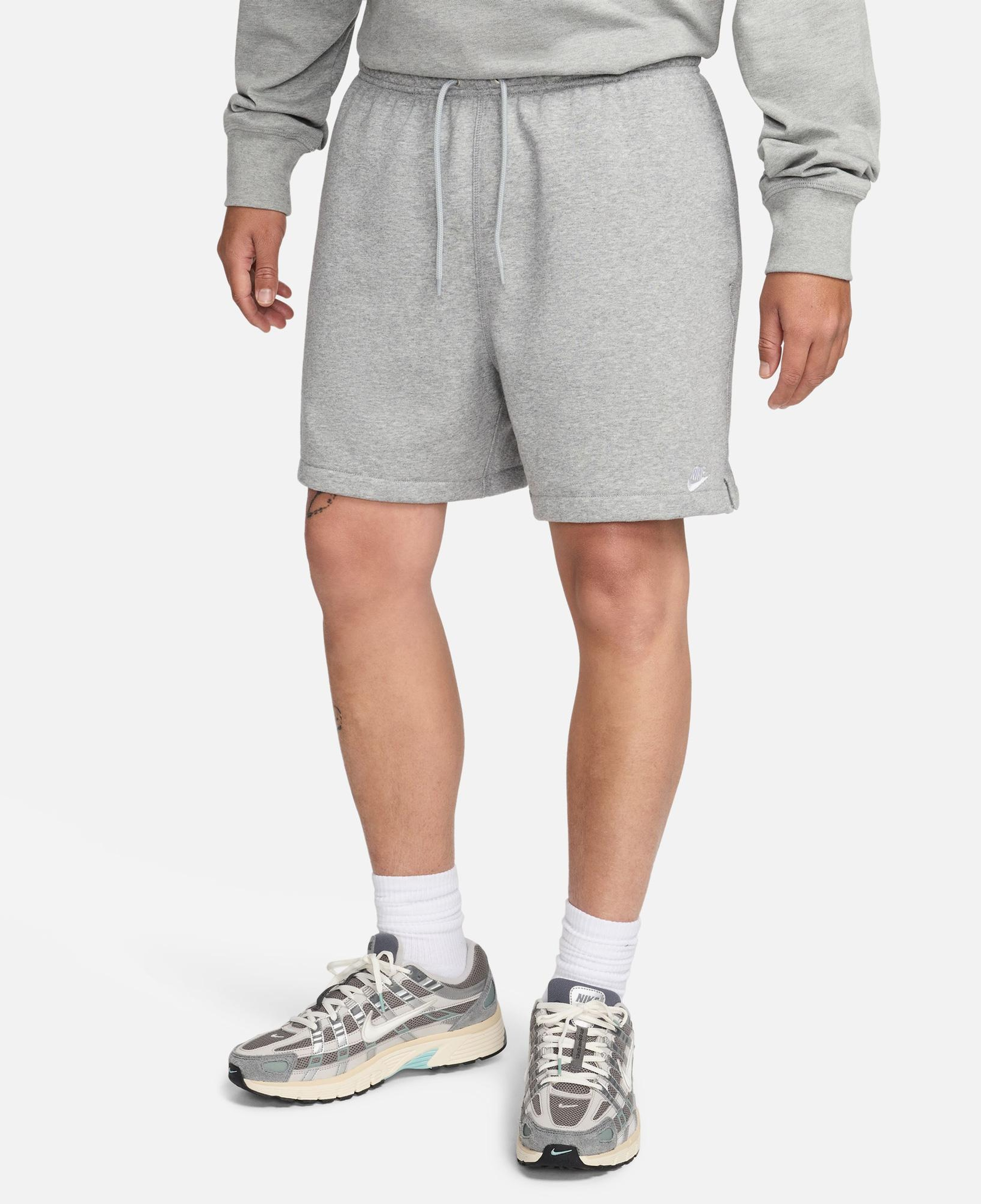 Nike Club Erkek Gri Şort