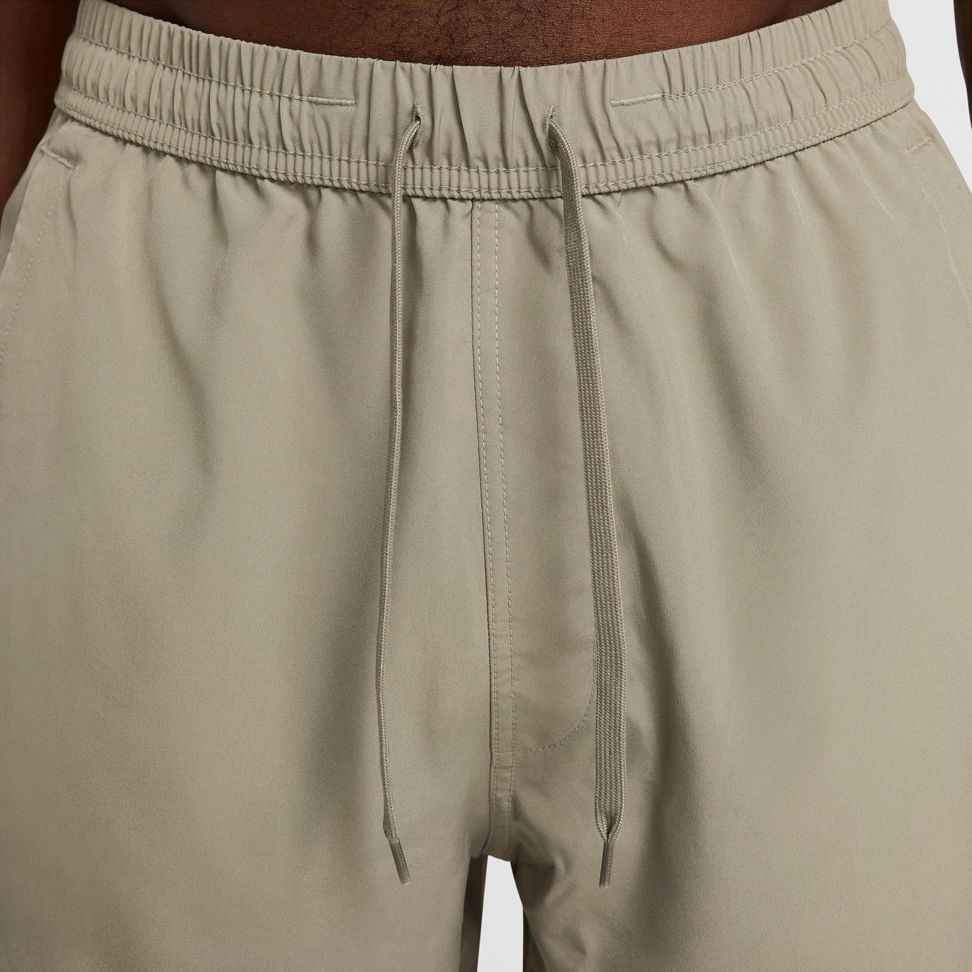 Nike Dri-Fit Form Erkek Bej Şort