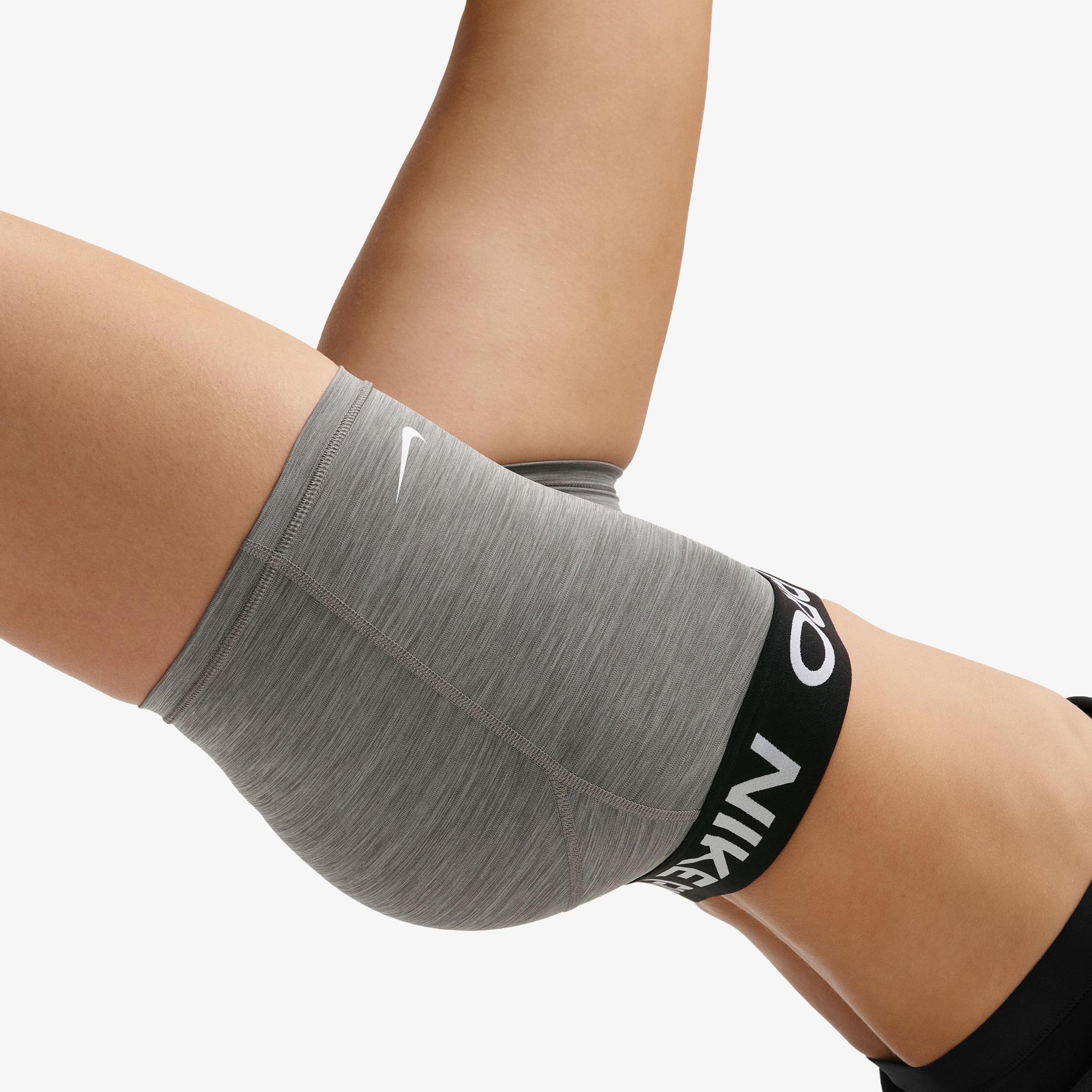 Nike Pro Dri-Fit 365 8 cm Kadın Gri Kısa Tayt