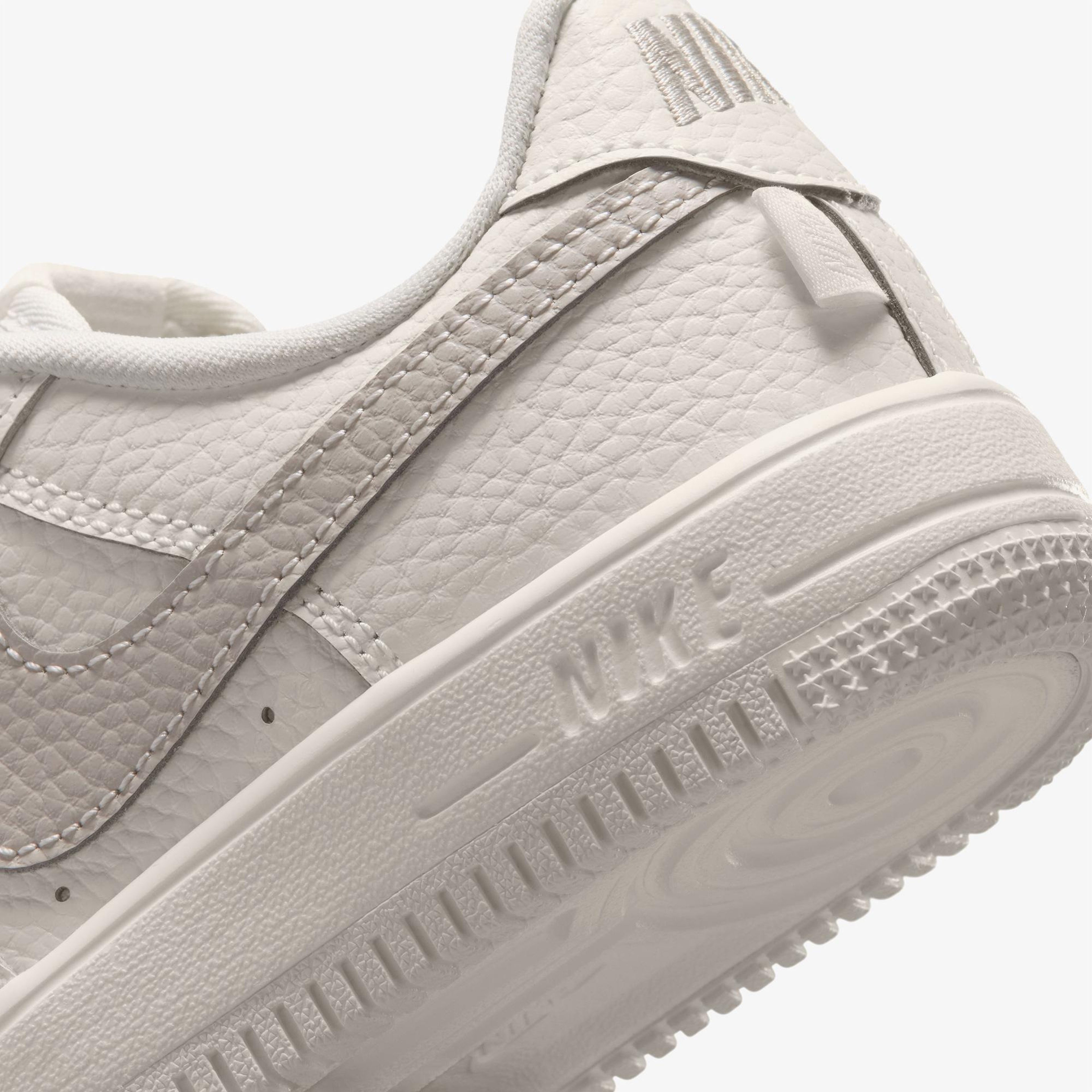 Nike Force 1 Low Çocuk Krem Rengi Spor Ayakkabı