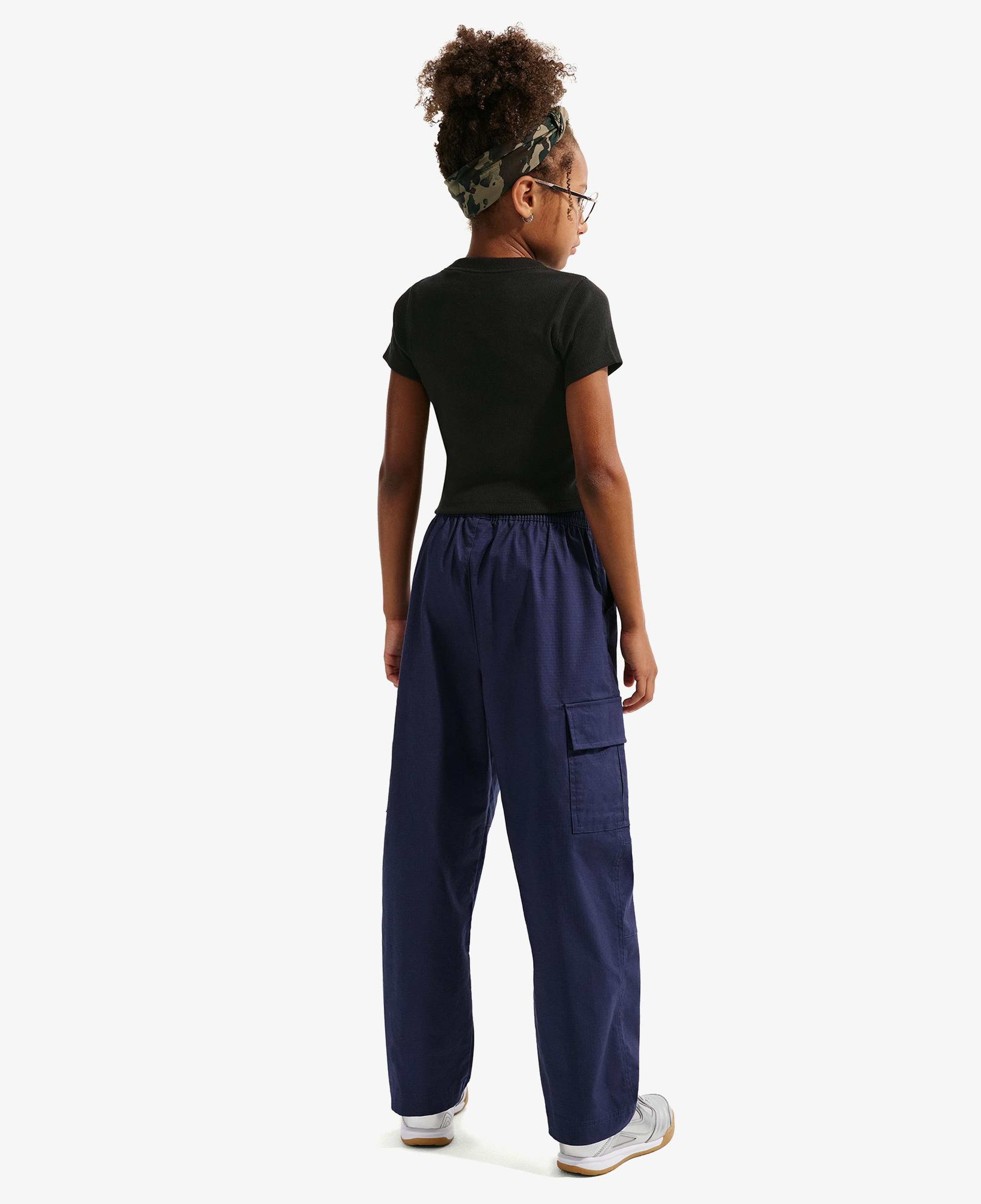 Nike Sportswear Çocuk Siyah Crop T-Shirt