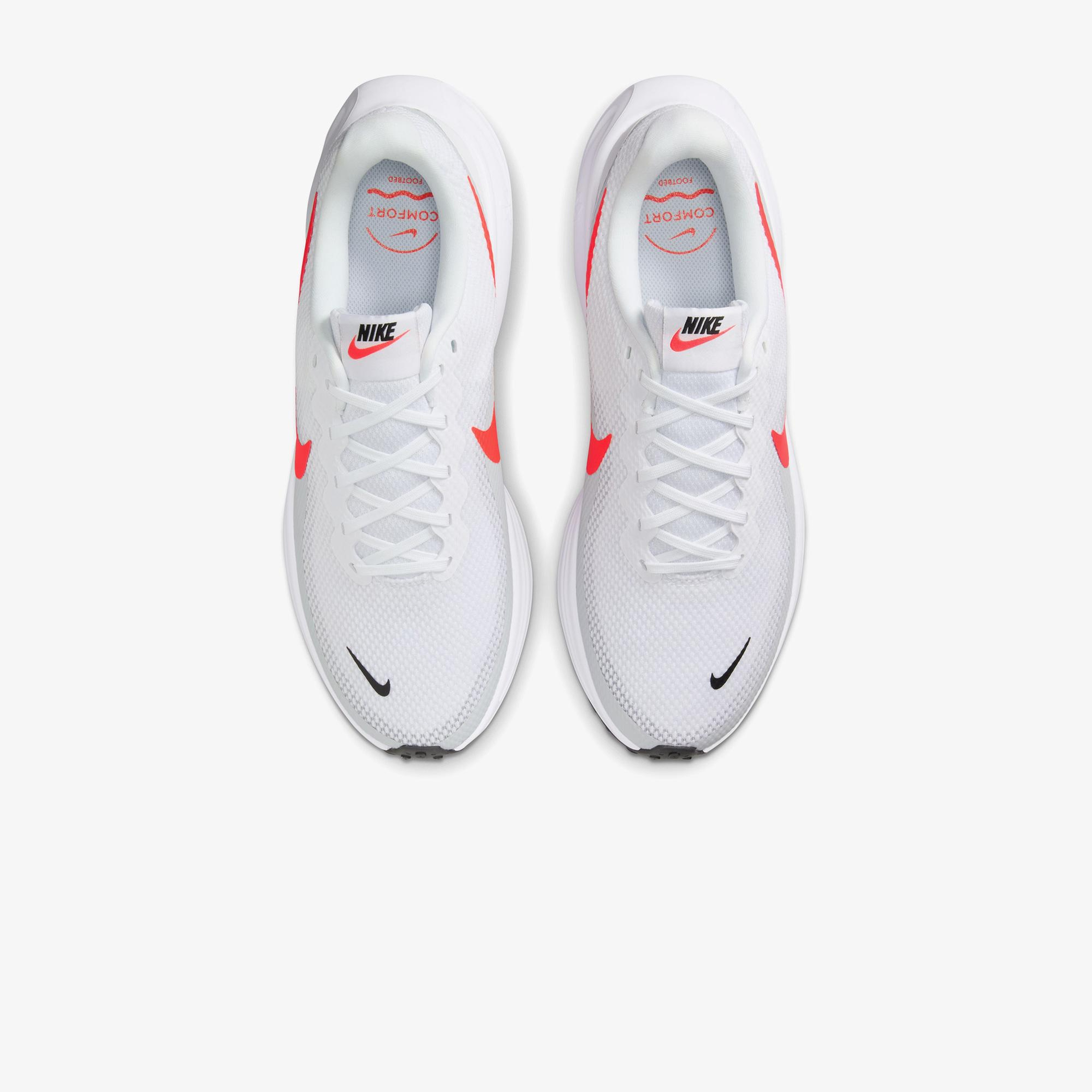 Nike Revolution 8 Erkek Beyaz Koşu Ayakkabısı