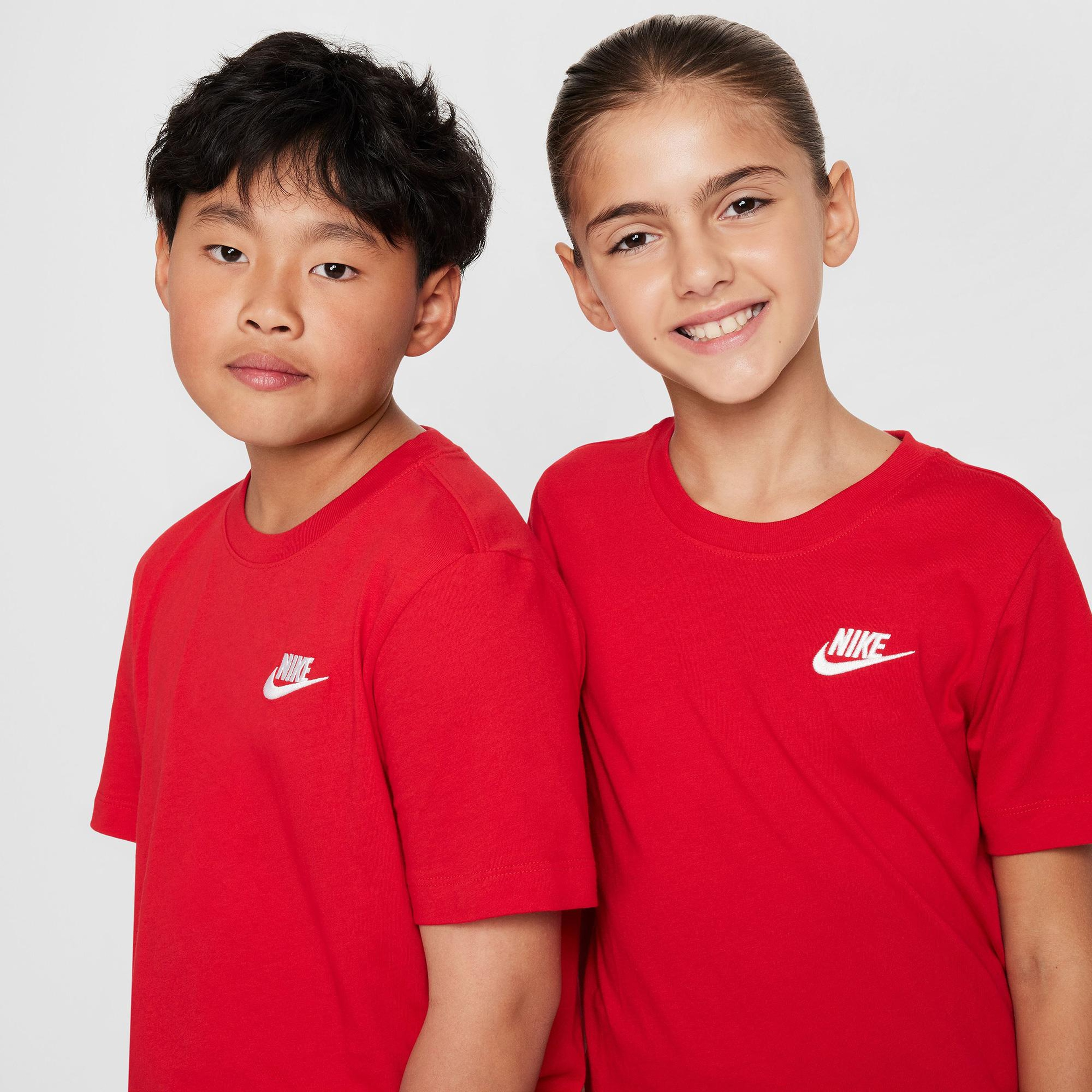 Nike Sportswear Futura Çocuk Kırmızı T-Shirt