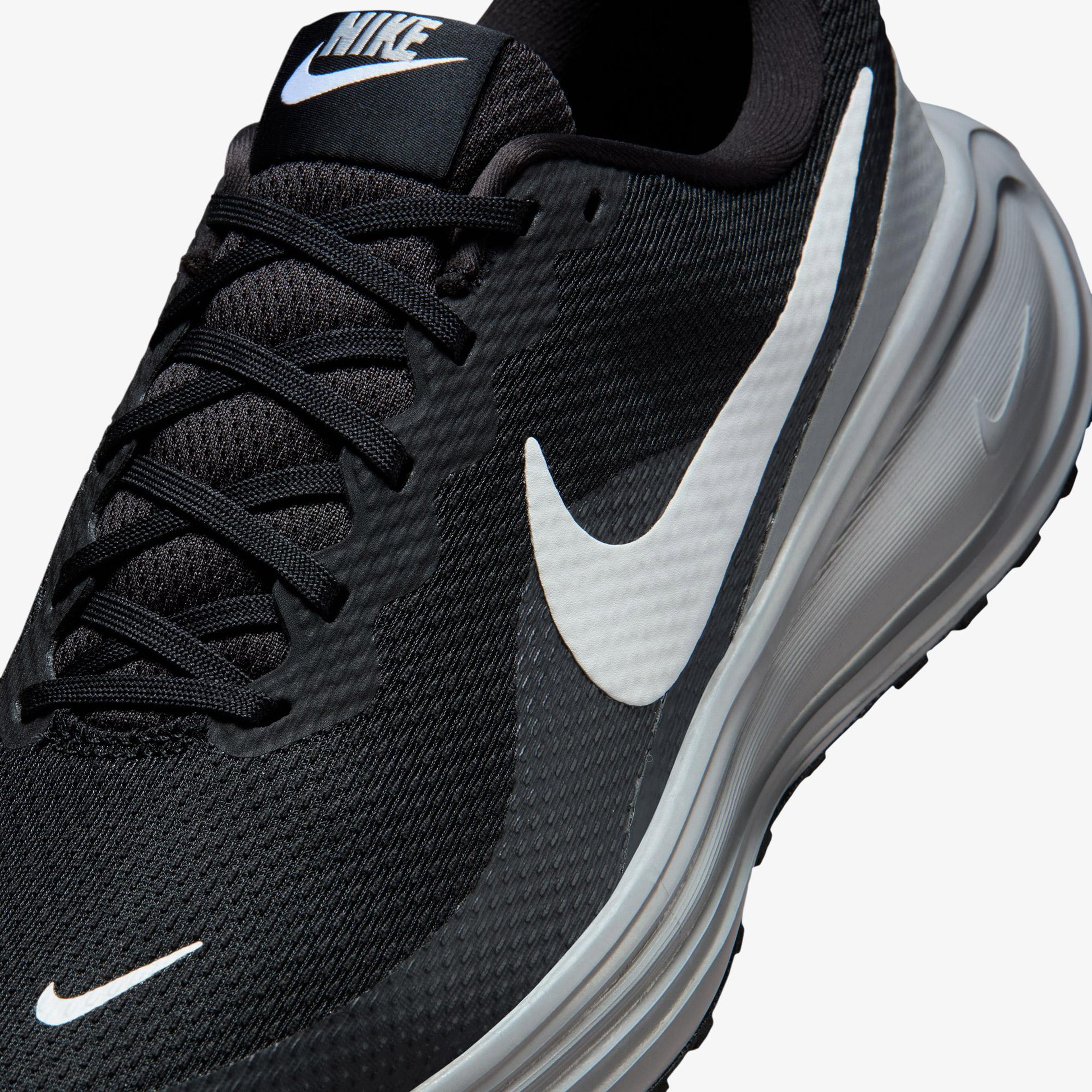 Nike Revolution 8 Erkek Siyah Koşu Ayakkabısı