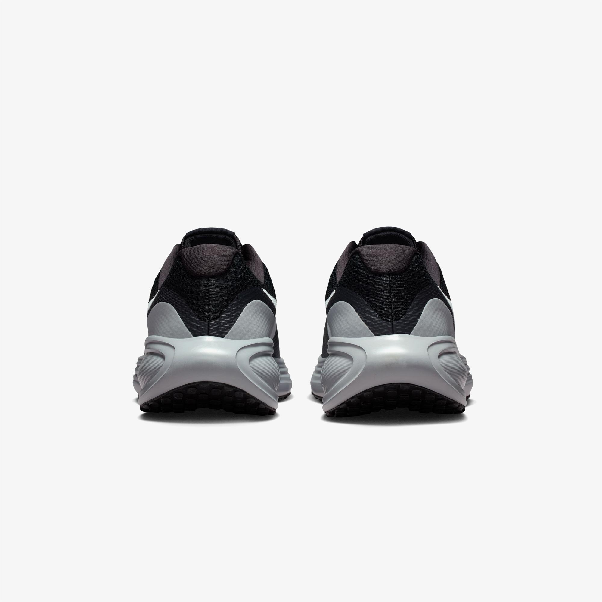 Nike Revolution 8 Erkek Siyah Koşu Ayakkabısı