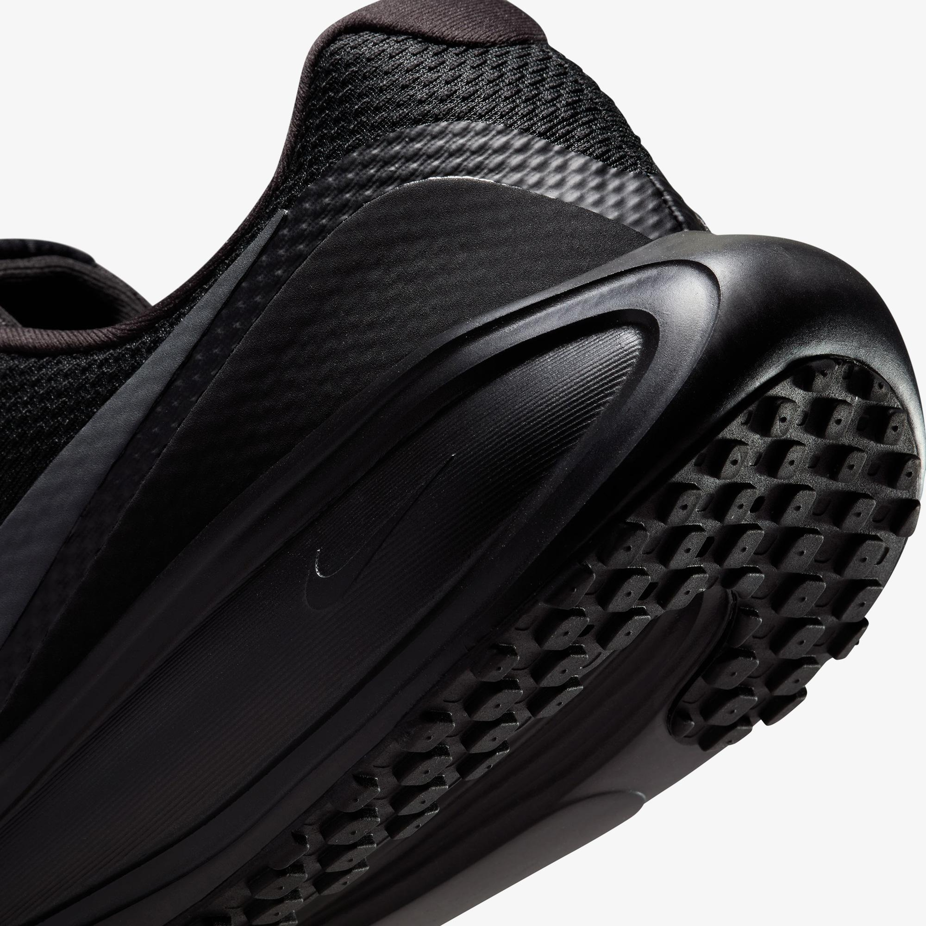 Nike Revolution 8 Erkek Siyah Koşu Ayakkabısı