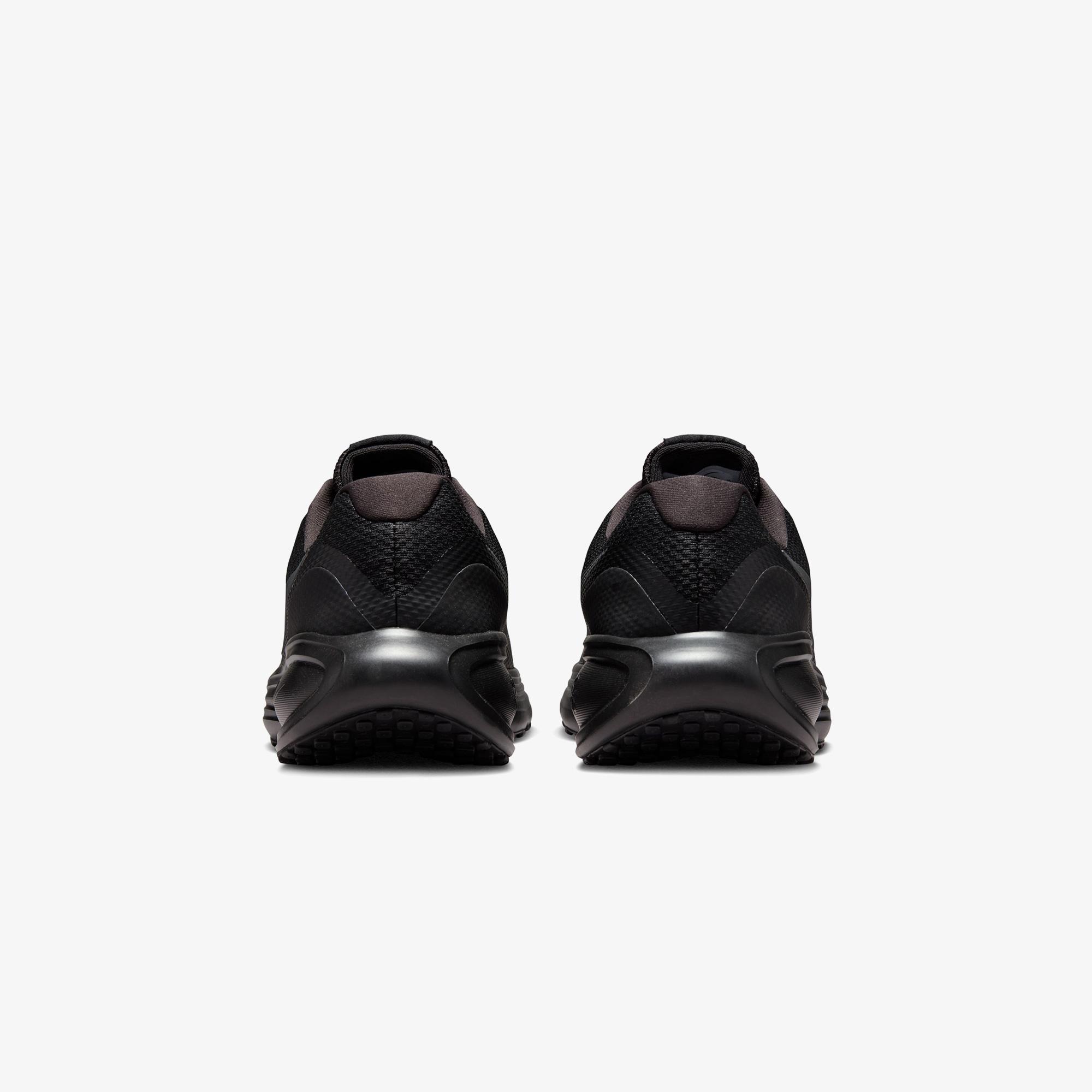 Nike Revolution 8 Erkek Siyah Koşu Ayakkabısı
